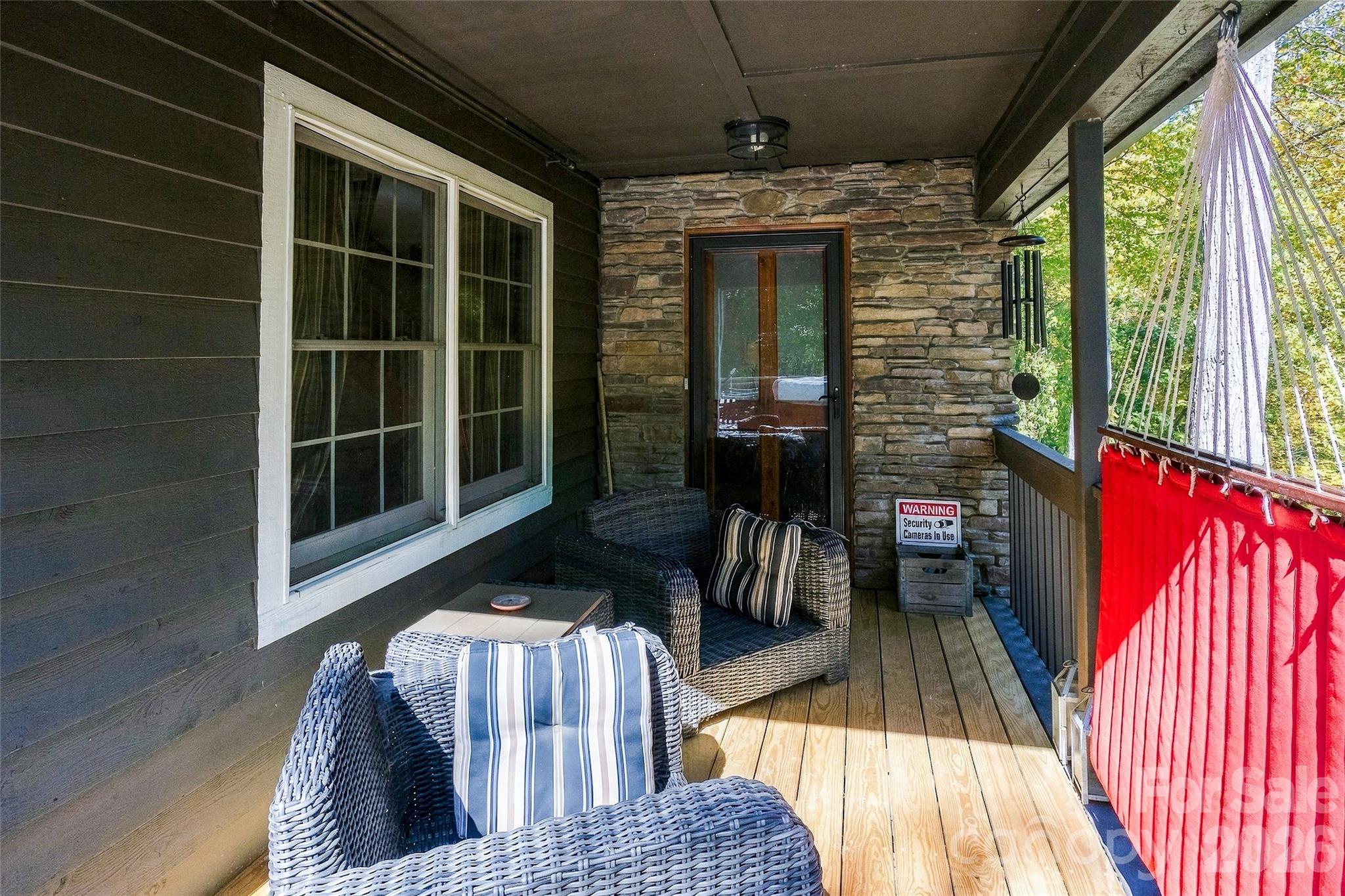 Single Family Residence at 237 Woodys Drive, Hendersonville, photo 5 of 48