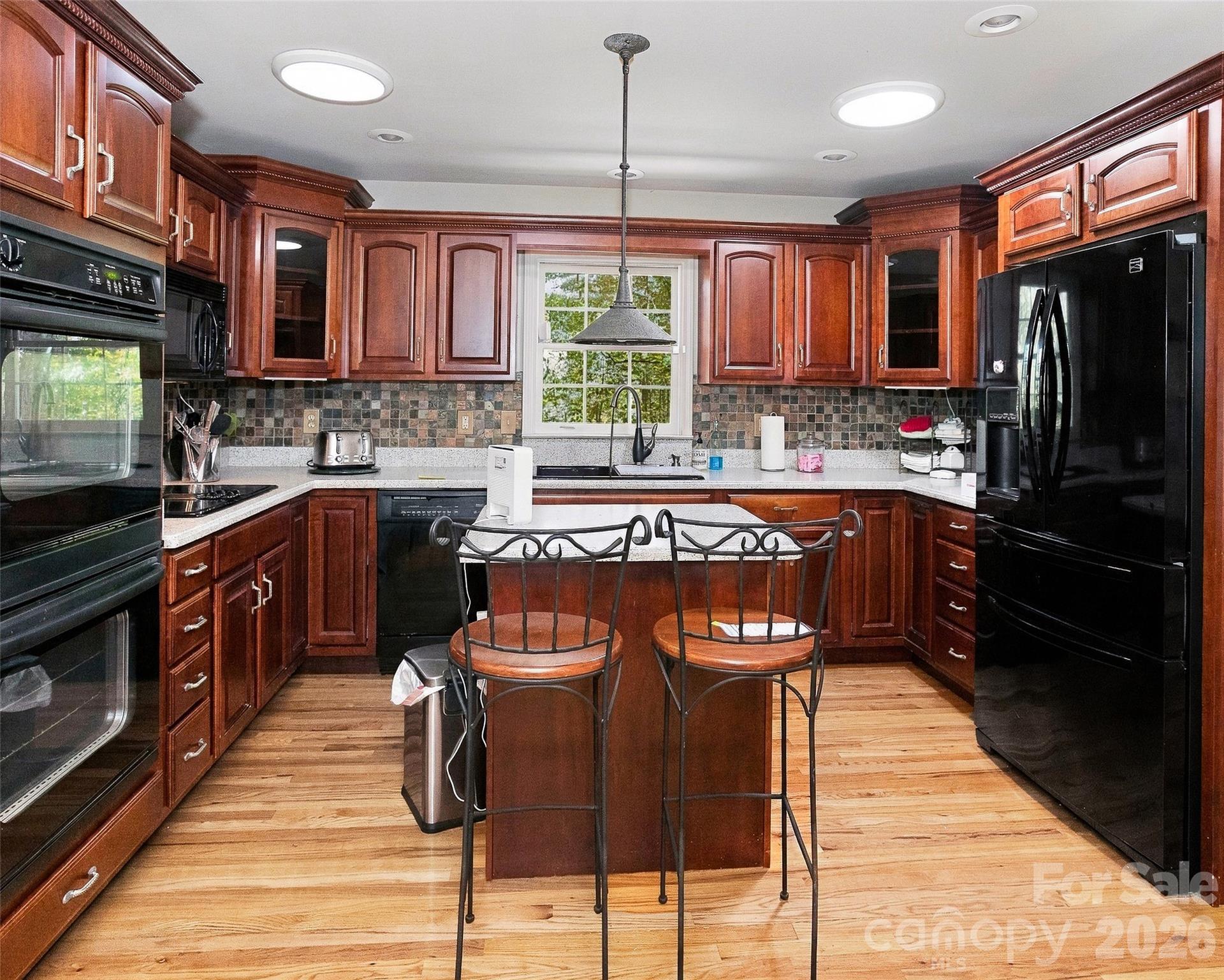 Single Family Residence at 237 Woodys Drive, Hendersonville, photo 16 of 48
