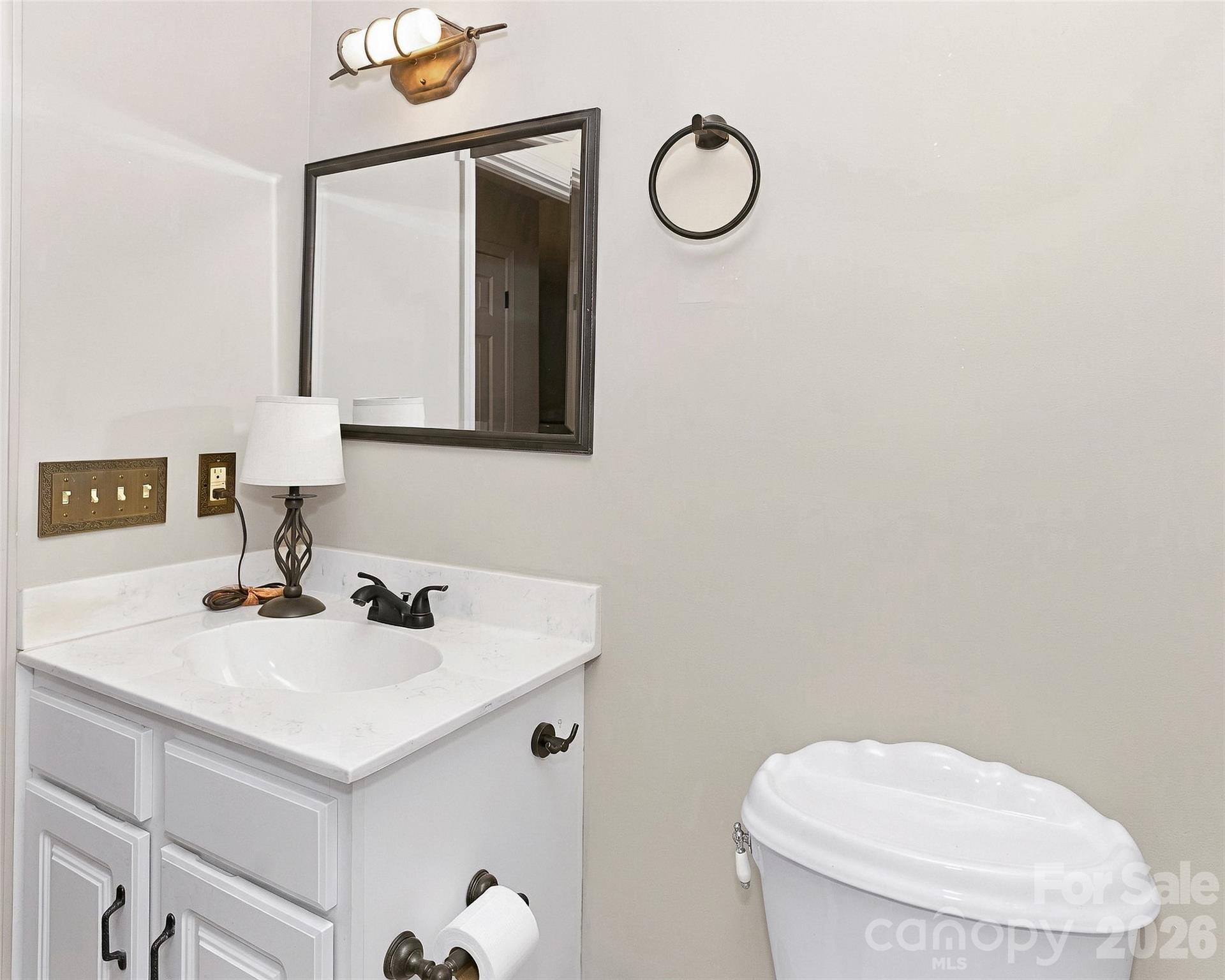 Single Family Residence at 237 Woodys Drive, Hendersonville, photo 22 of 48