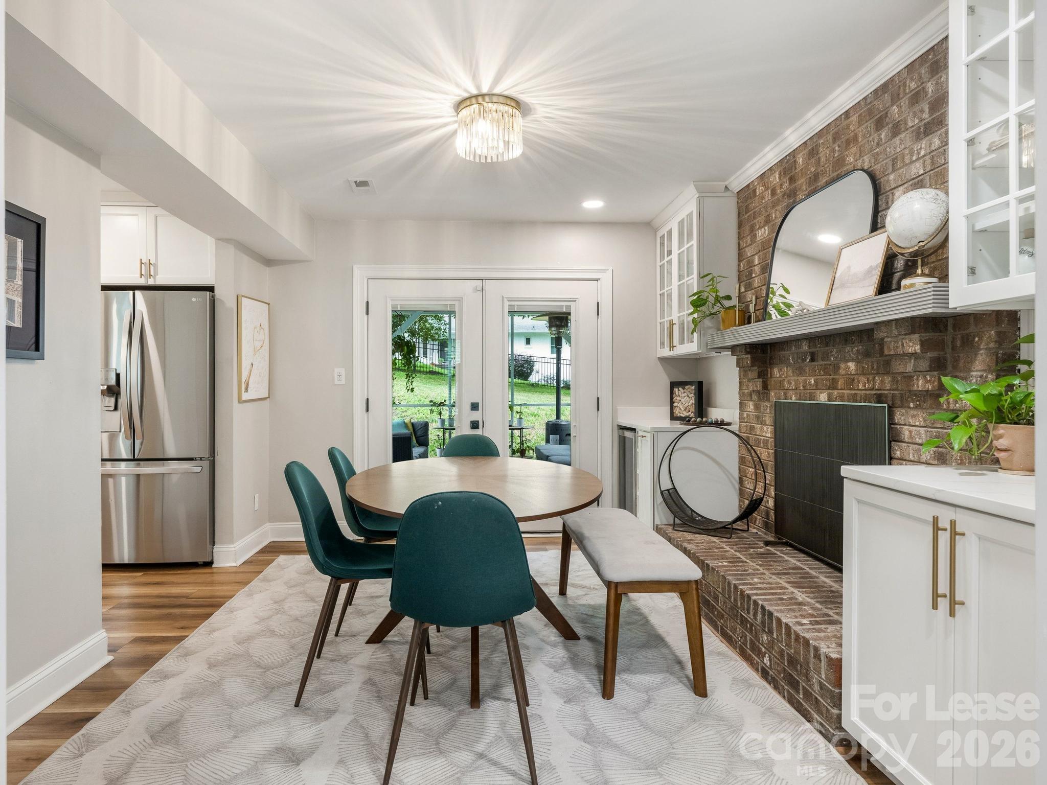 Single Family Residence at 6801 Rollingridge Drive, Charlotte, photo 11 of 32
