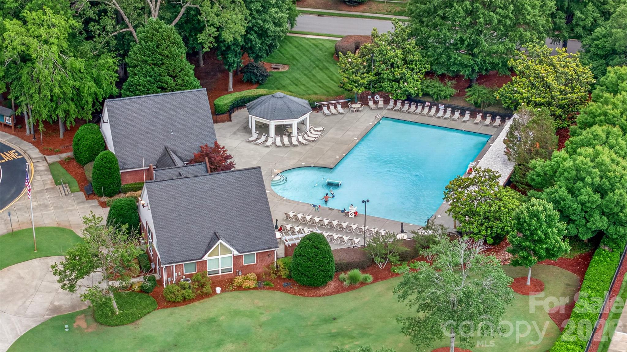 Prosperity Park Clubhouse and pool! - 8432 Brookings Drive, Charlotte