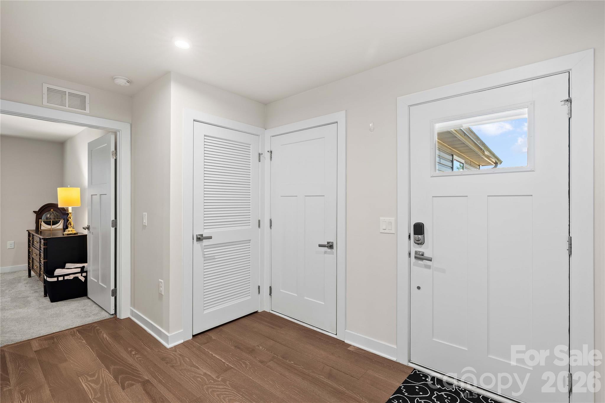 Single Family Residence at 4208 Jones Creek Lane, Charlotte, photo 3 of 41