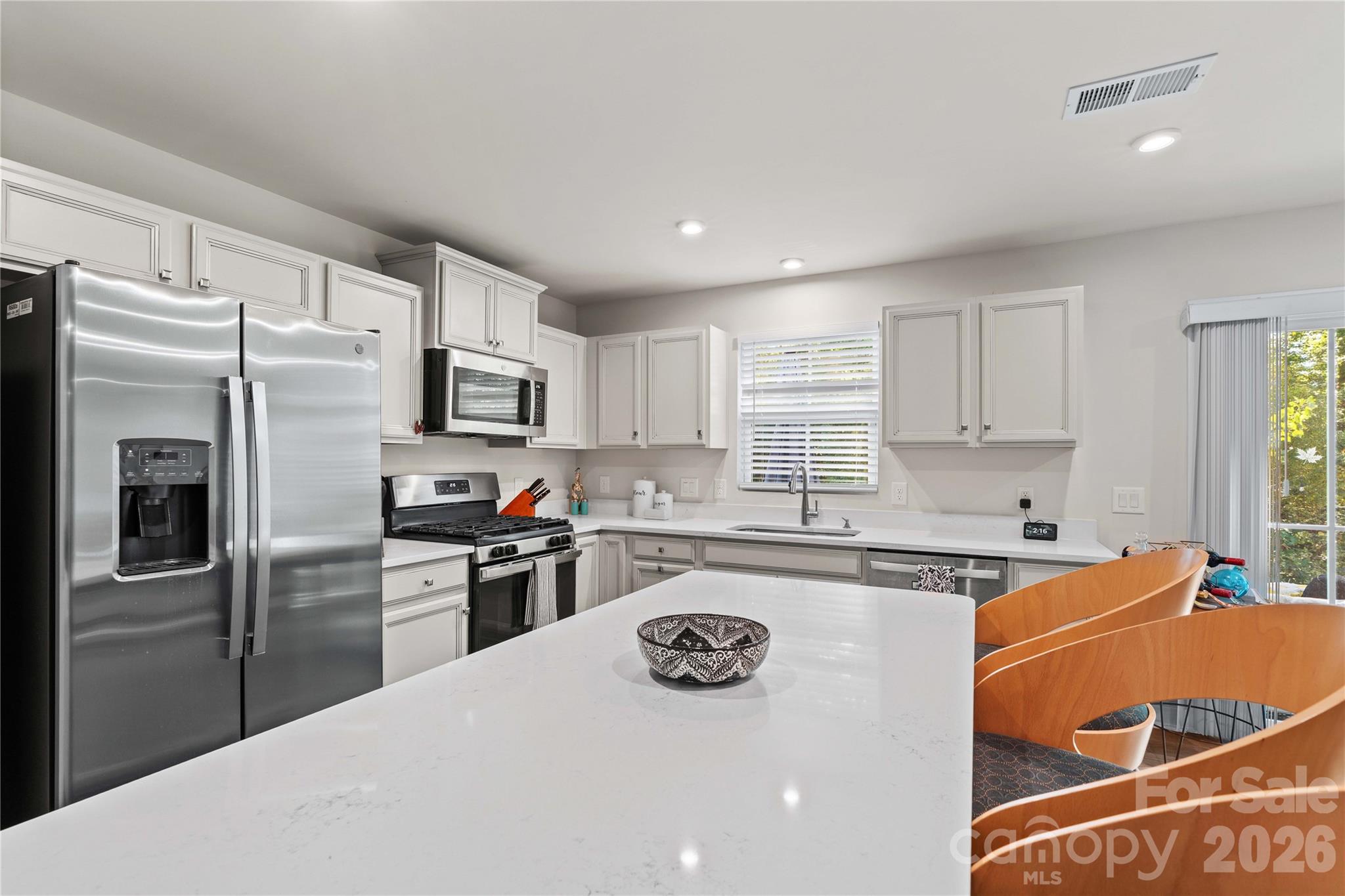 Single Family Residence at 4208 Jones Creek Lane, Charlotte, photo 10 of 41