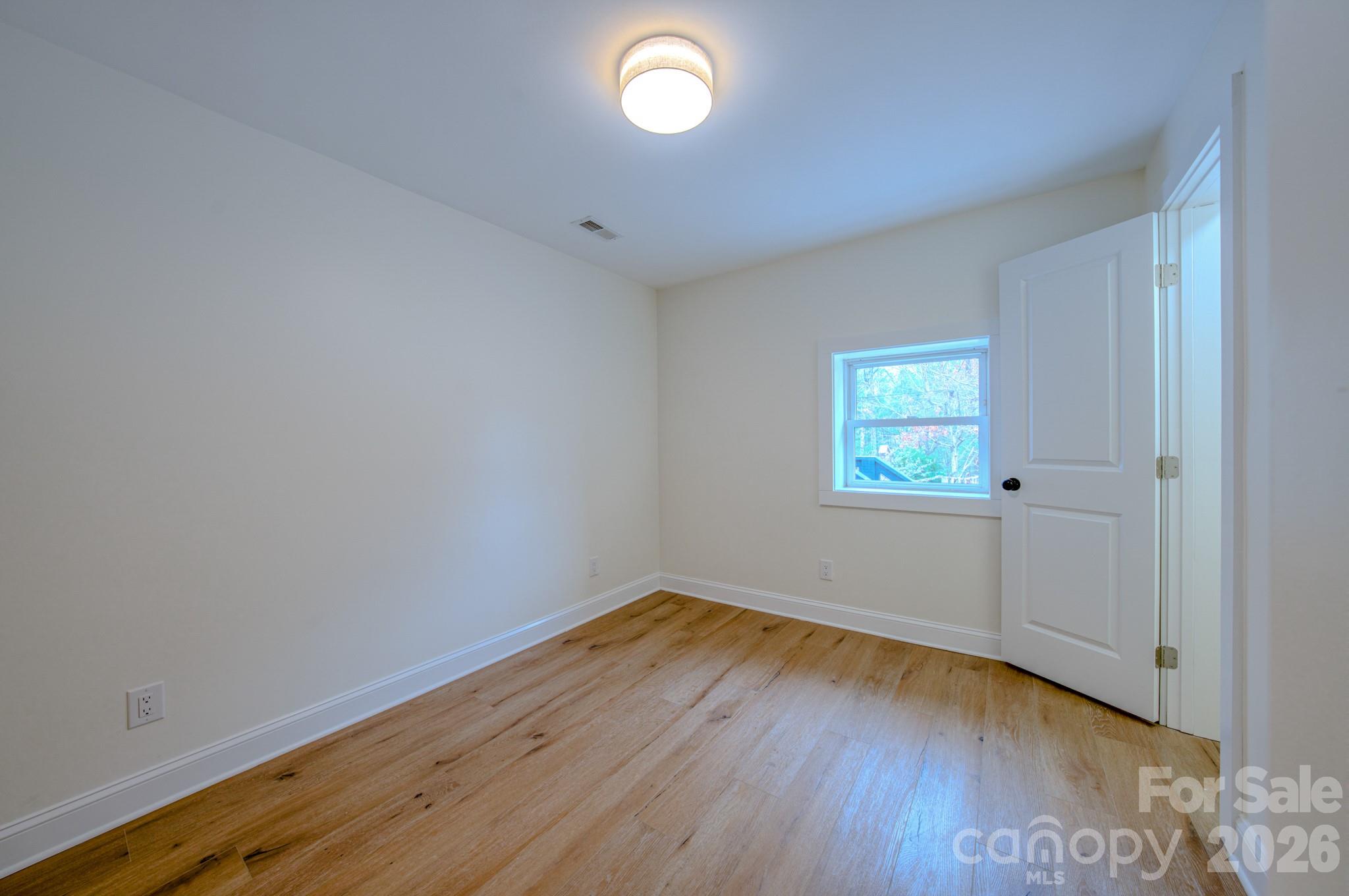 3rd bedroom - 115 Silver Dapple Lane, Hendersonville