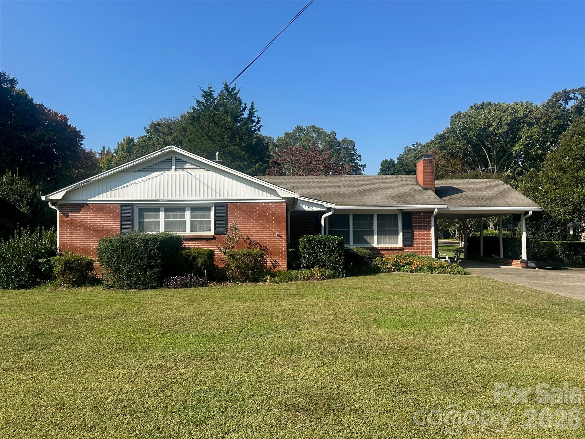Exterior front - 1400 Capri Road, Winston Salem