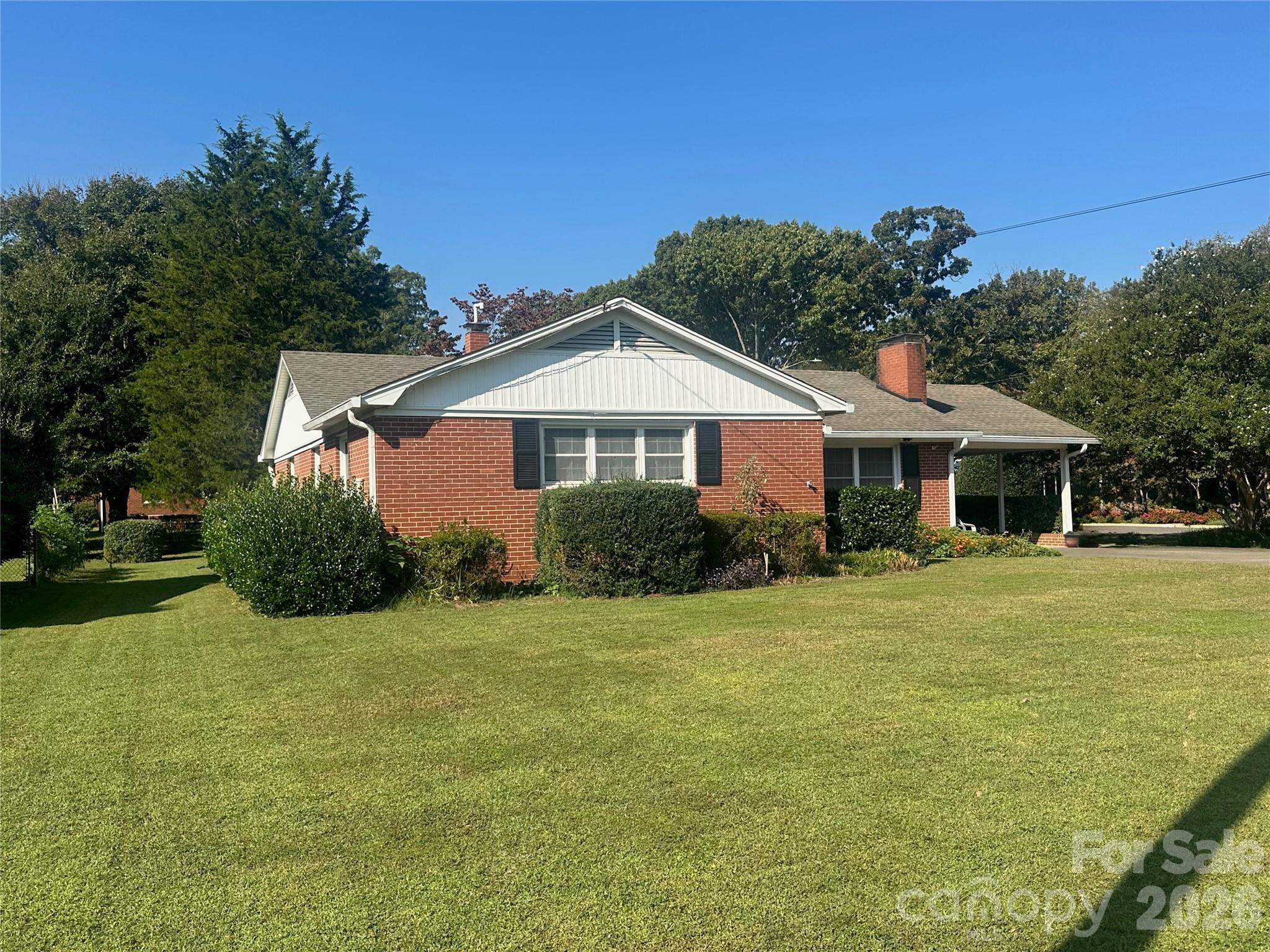 Exterior - 1400 Capri Road, Winston Salem