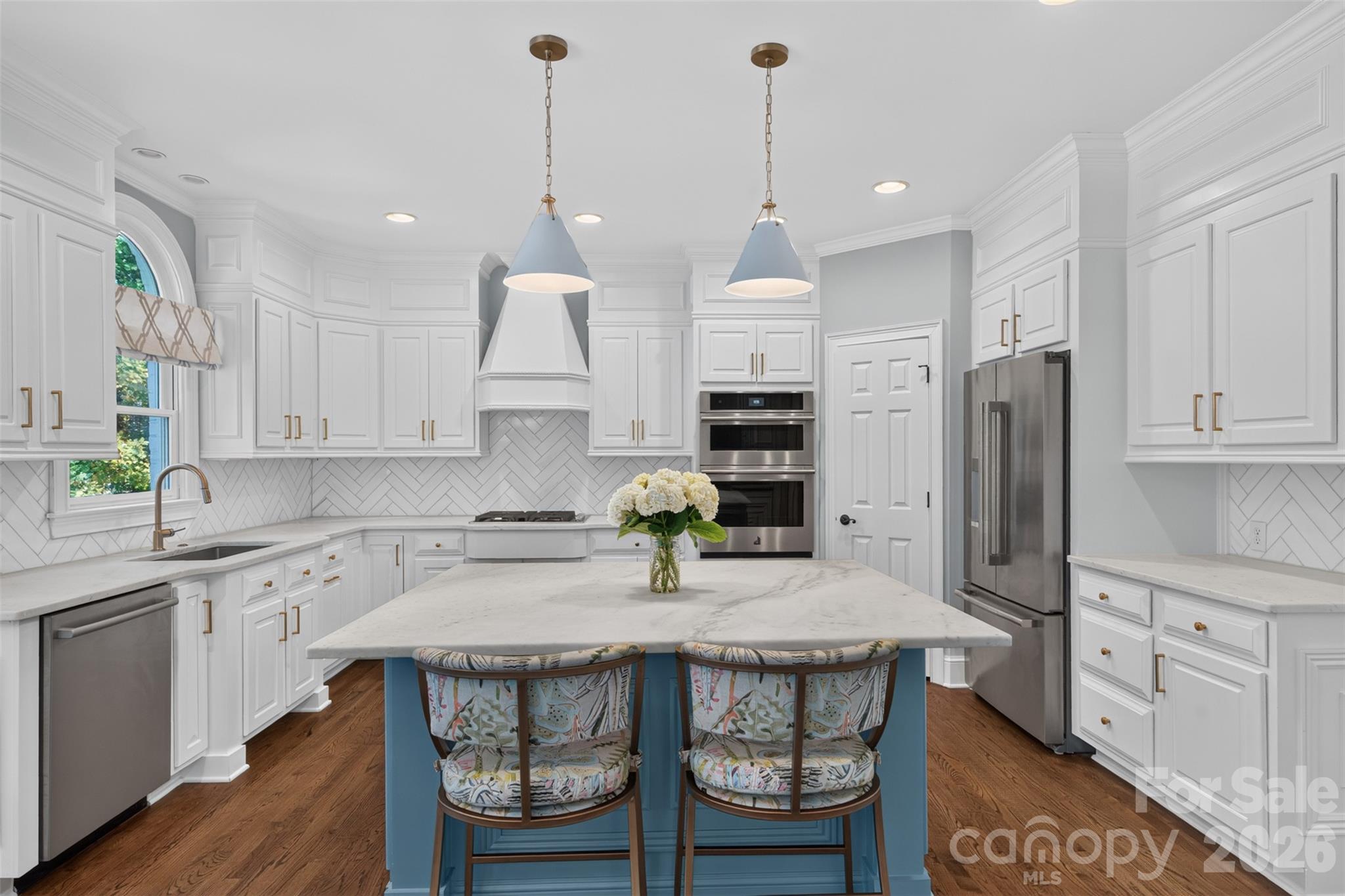 Single Family Residence at 8634 Woodmere Crossing Lane, Charlotte, photo 12 of 48