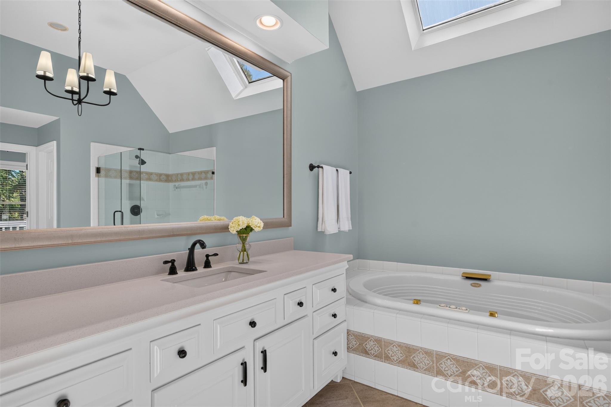 Single Family Residence at 8634 Woodmere Crossing Lane, Charlotte, photo 27 of 48