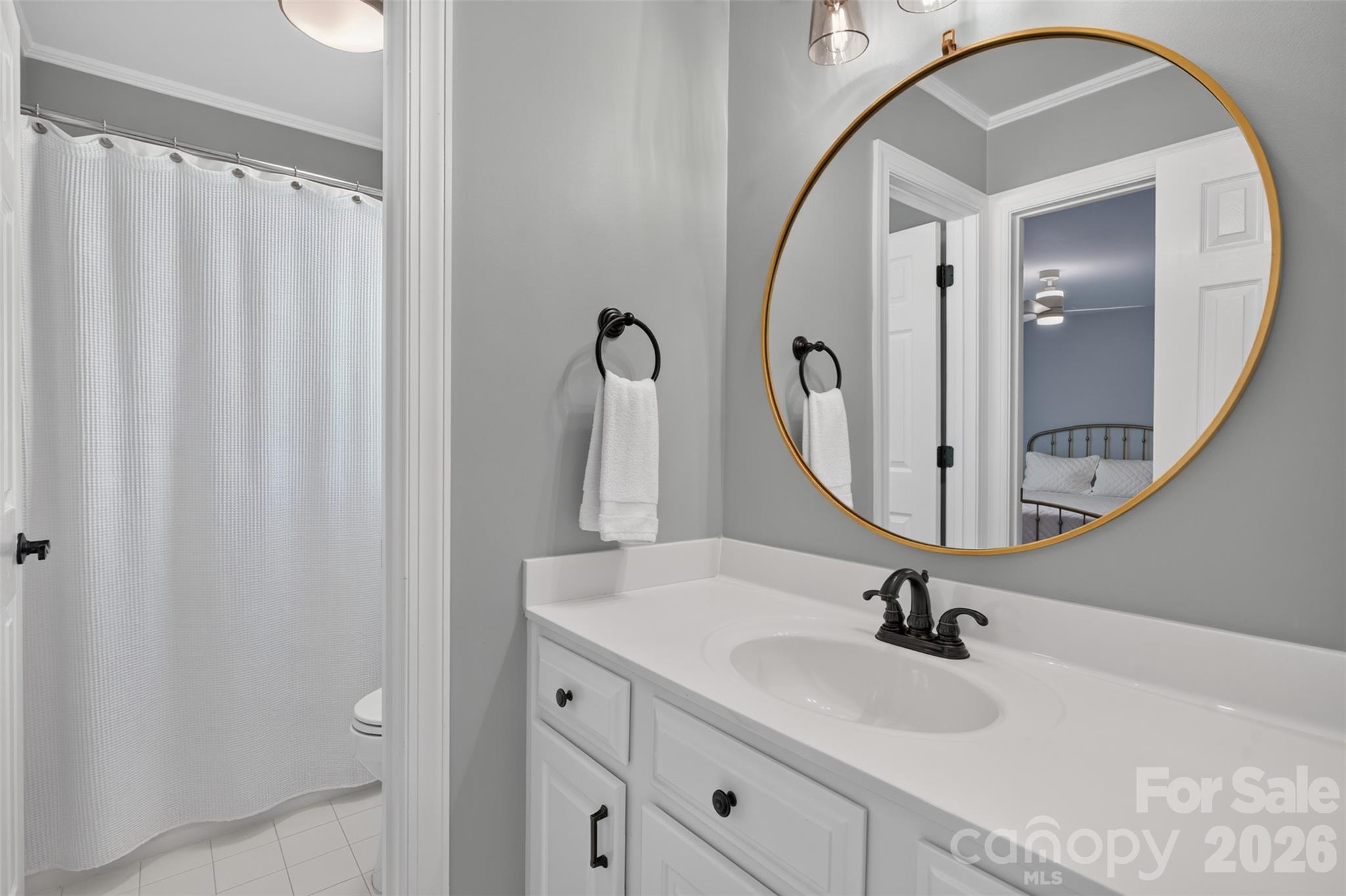 Single Family Residence at 8634 Woodmere Crossing Lane, Charlotte, photo 34 of 48