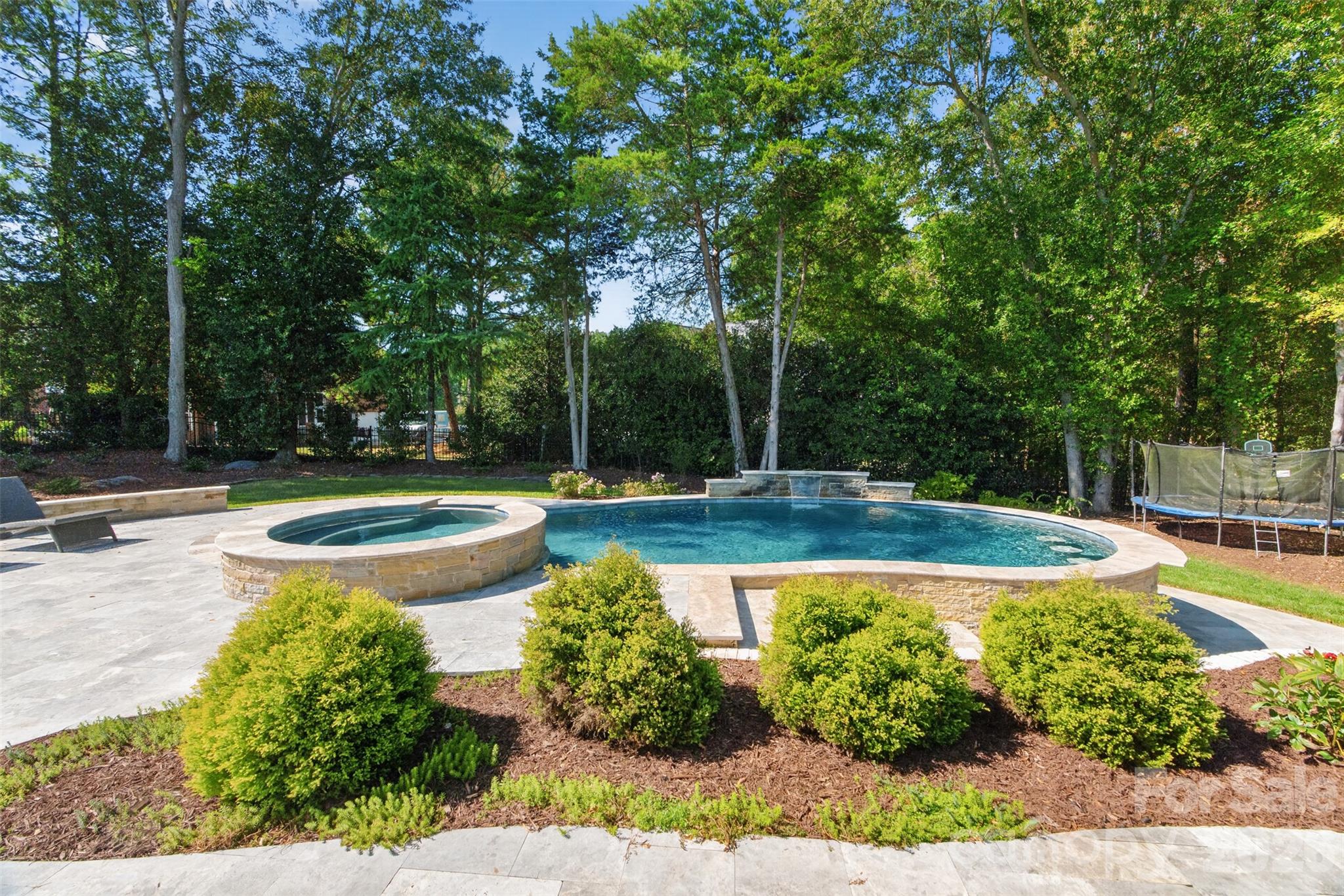 Single Family Residence at 8634 Woodmere Crossing Lane, Charlotte, photo 42 of 48