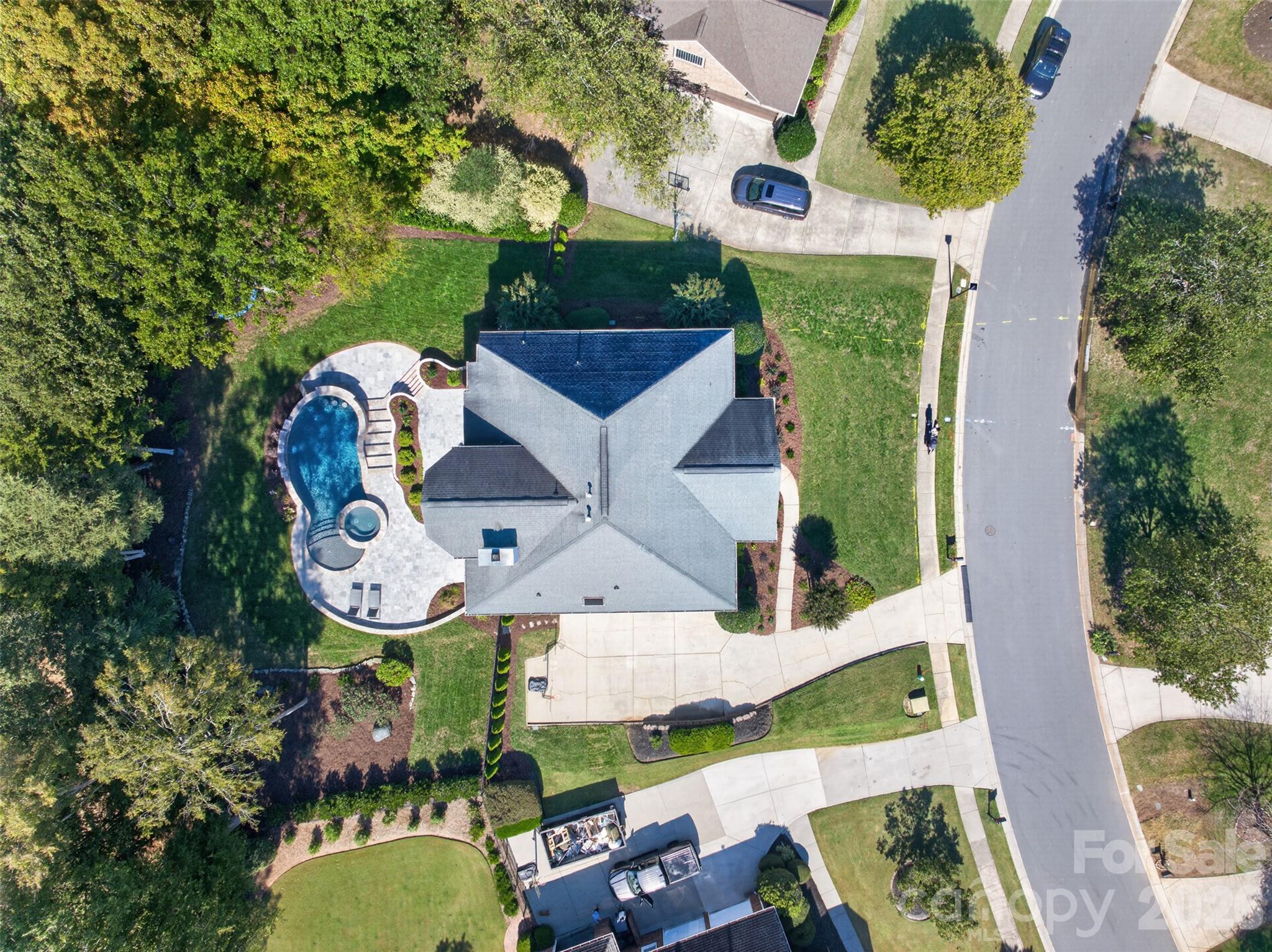 Single Family Residence at 8634 Woodmere Crossing Lane, Charlotte, photo 47 of 48