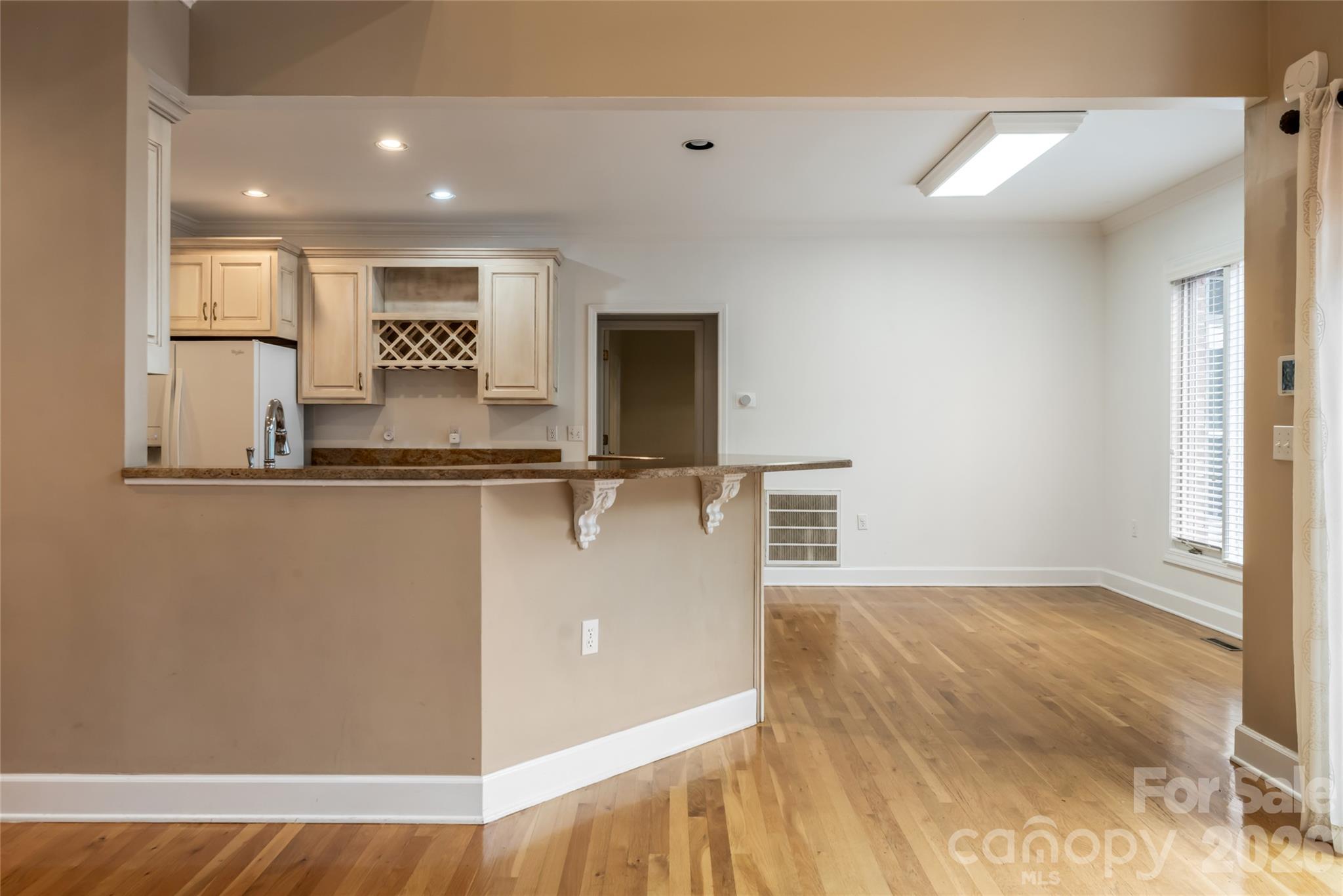 Breakfast Nook - 4943 Elmhurst Drive NE, Hickory