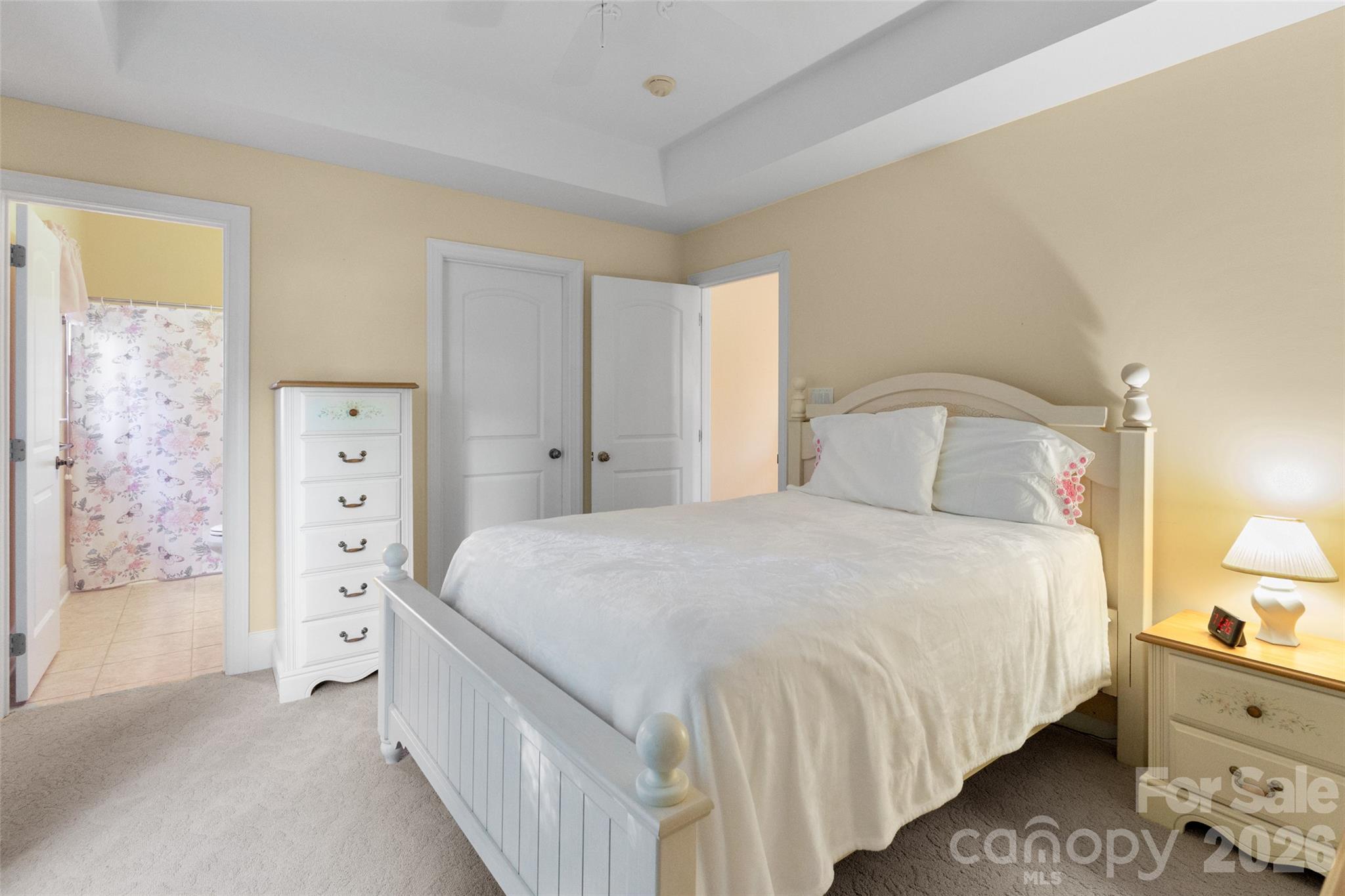 Light and bright - 185 E Tattersall Drive, Statesville