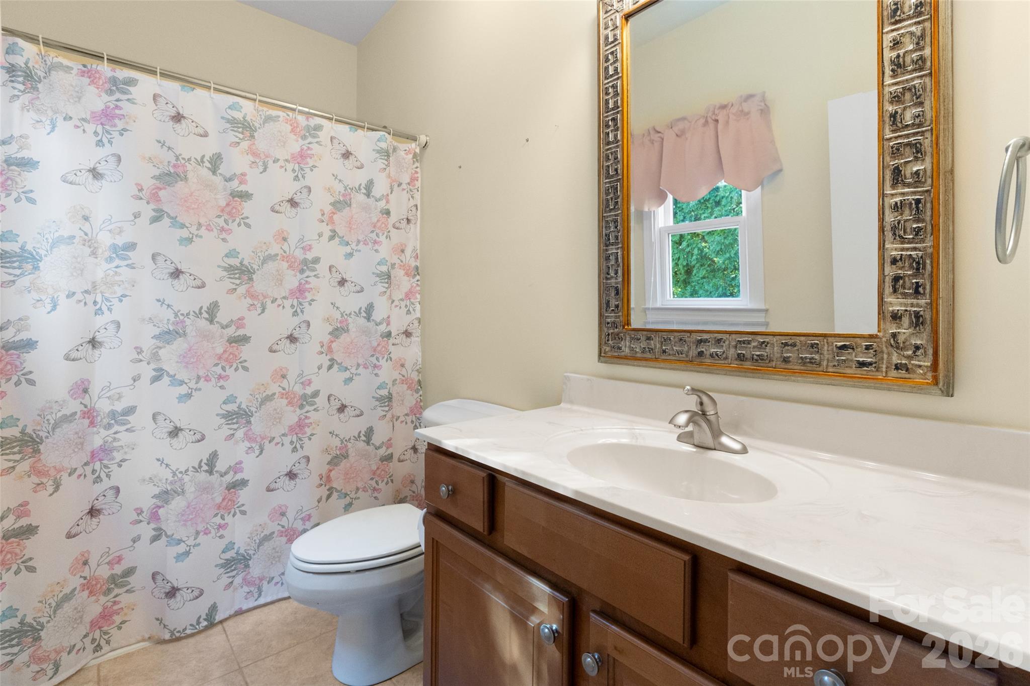 with an en suite - 185 E Tattersall Drive, Statesville