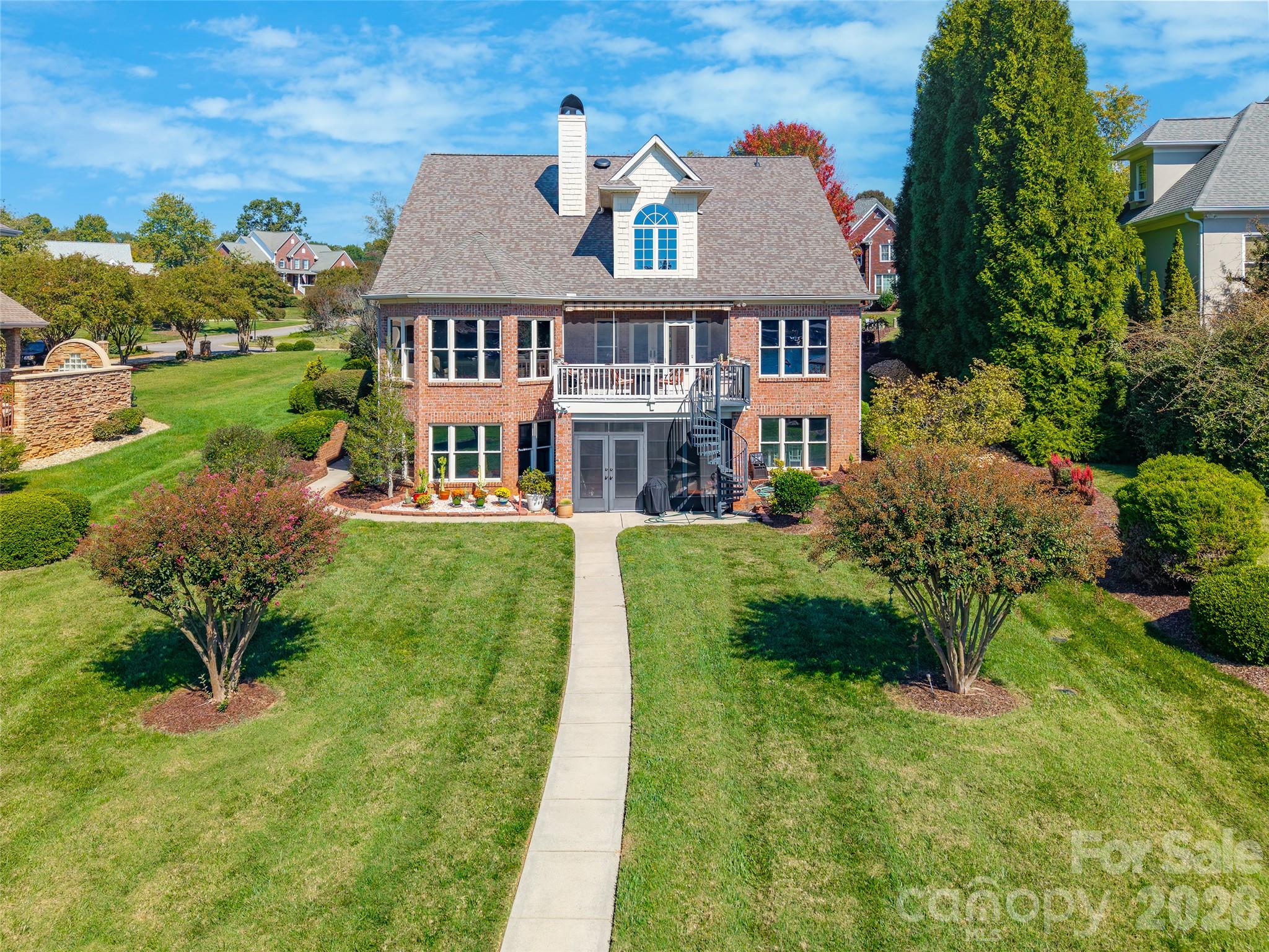 Nice, flat backyard - 185 E Tattersall Drive, Statesville