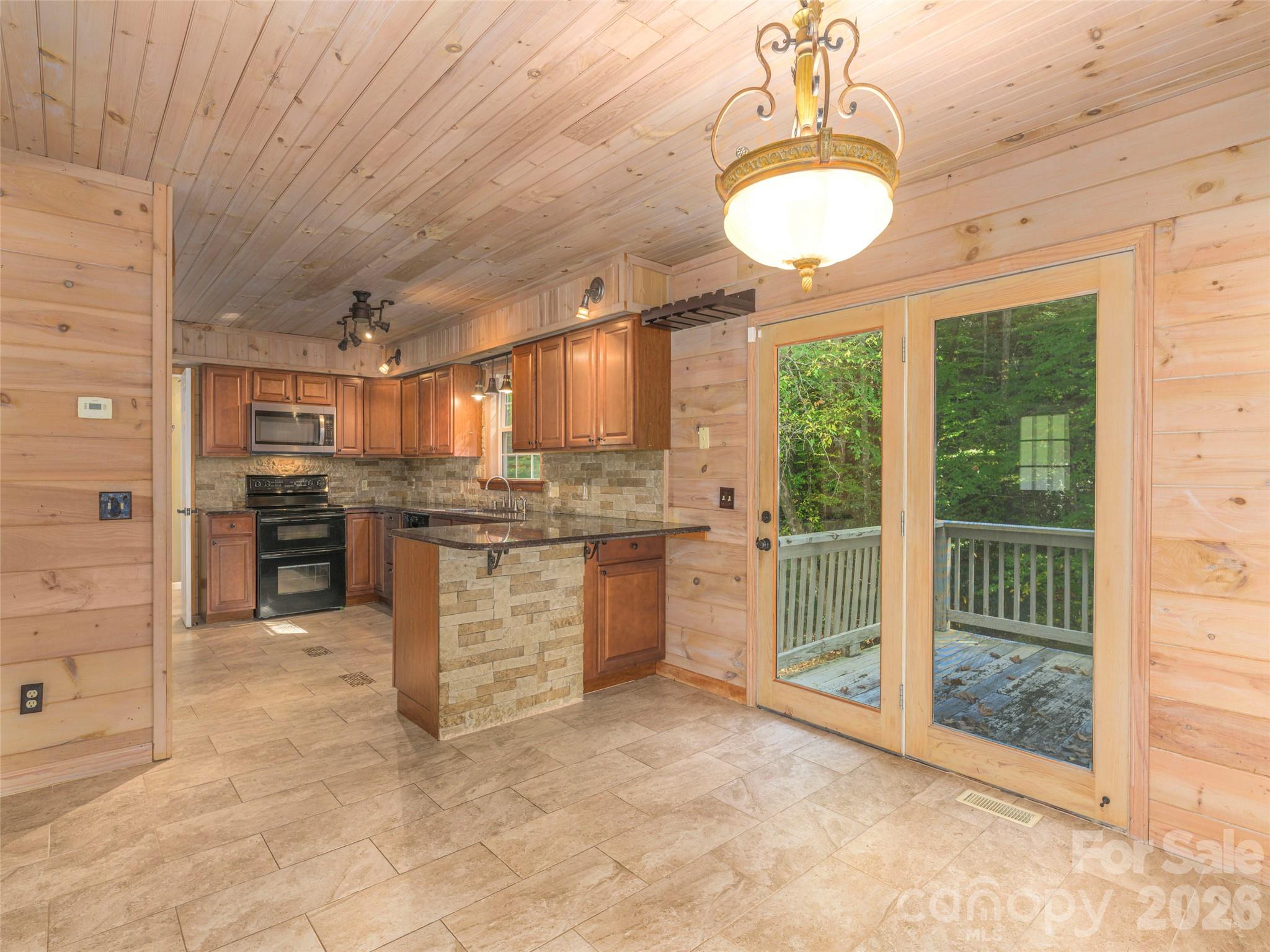 Single Family Residence at 99 Cripple Creek Road, Waynesville, photo 8 of 33