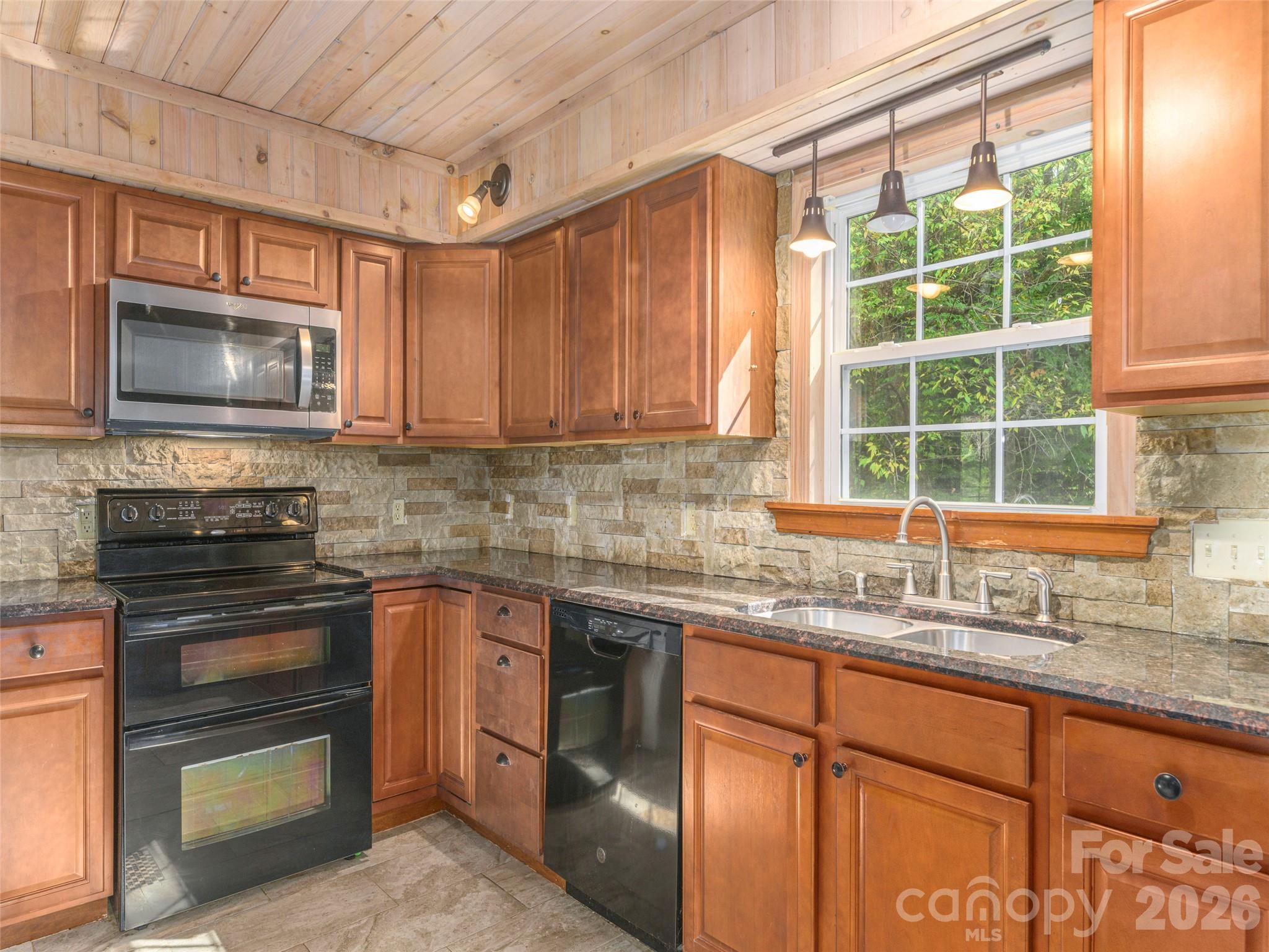 Single Family Residence at 99 Cripple Creek Road, Waynesville, photo 10 of 33