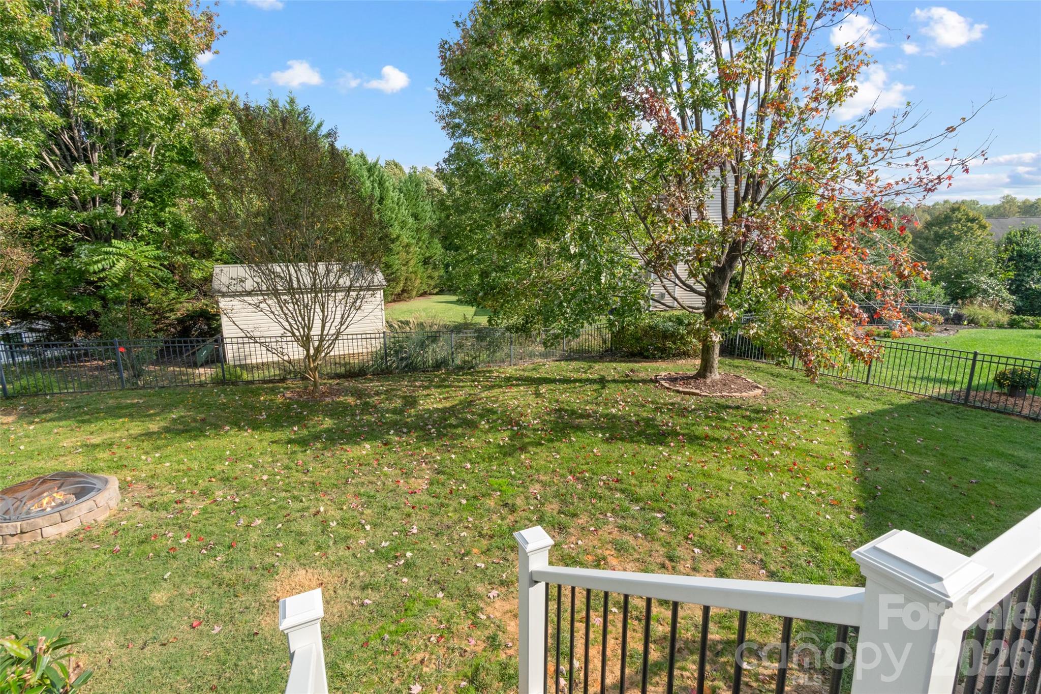 beautiful level back yard - 837 Lion Lane, Fort Mill