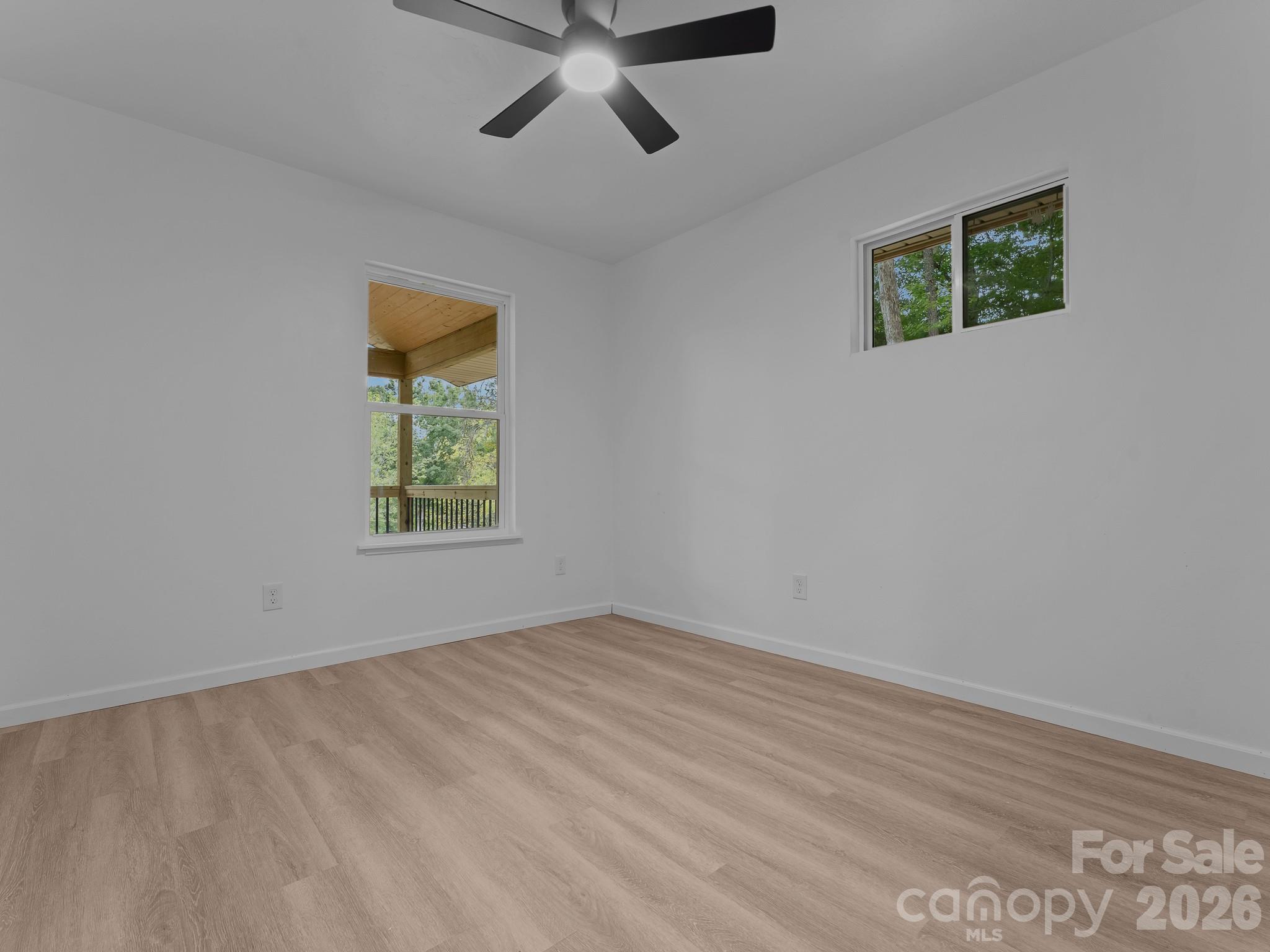 Single Family Residence at 202 Lyndhurst Drive, Hendersonville, photo 10 of 19