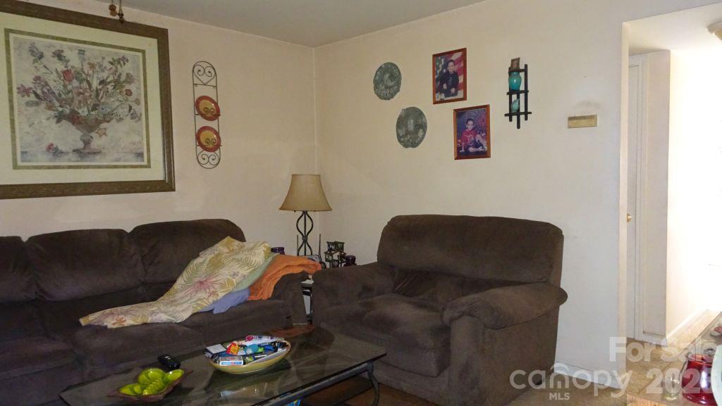 Duplex at 715&717 Church Street, Mooresville, photo 7 of 7