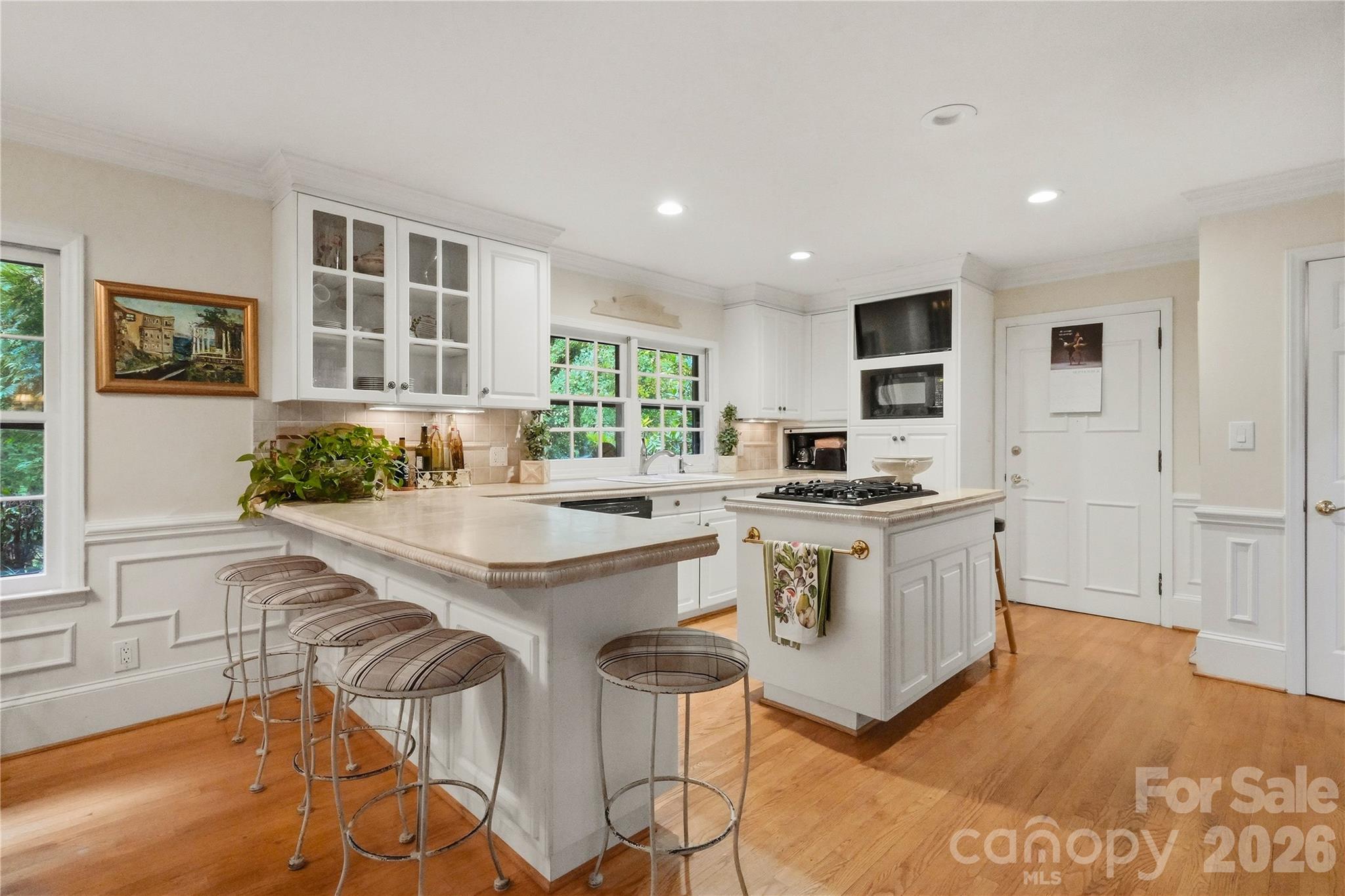 Single Family Residence at 7600 Park Road, Charlotte, photo 8 of 45
