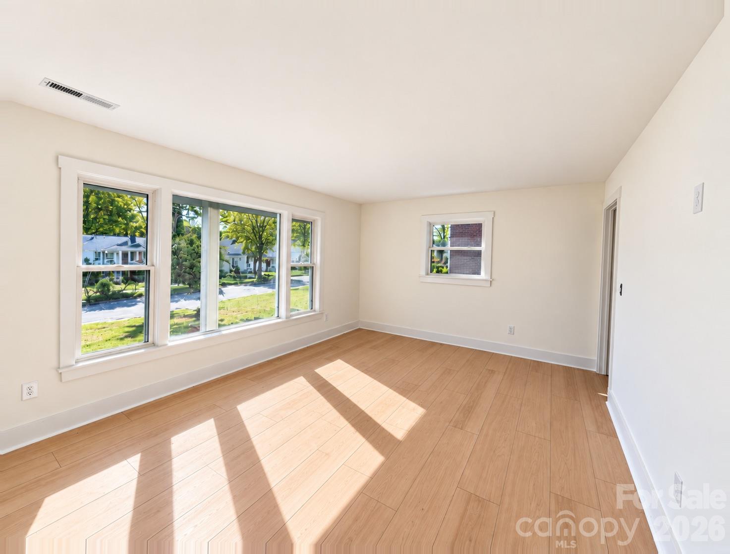 Single Family Residence at 1827 Edgewater Drive, Charlotte, photo 12 of 43