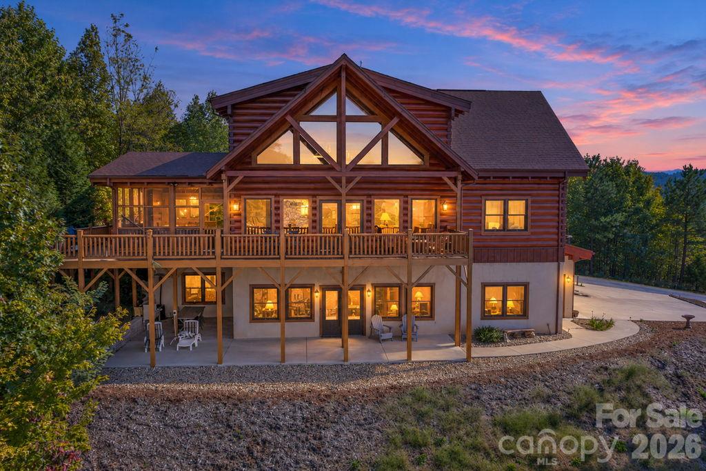 Single Family Residence at 334 Scenic Vista Drive, Nebo, photo 2 of 48