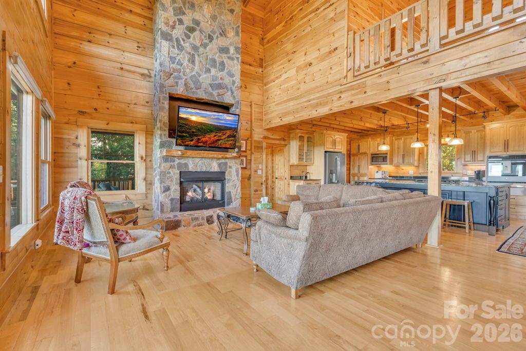 Single Family Residence at 334 Scenic Vista Drive, Nebo, photo 6 of 48
