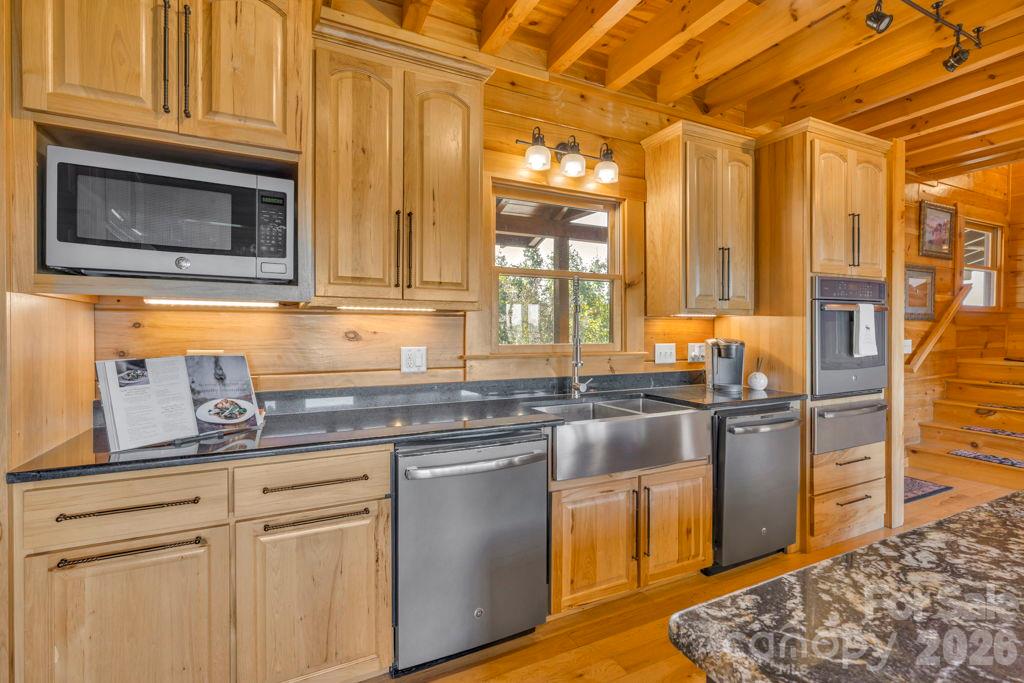 Single Family Residence at 334 Scenic Vista Drive, Nebo, photo 11 of 48