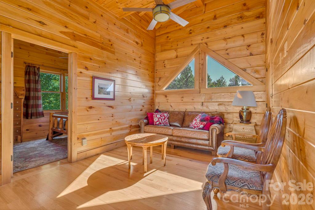 Single Family Residence at 334 Scenic Vista Drive, Nebo, photo 20 of 48