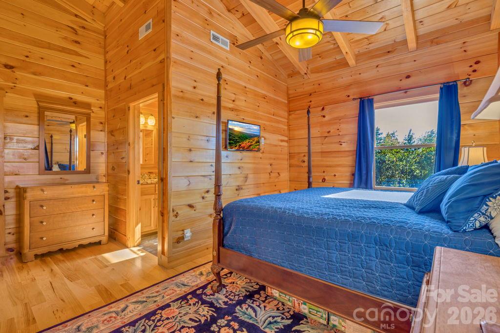 Single Family Residence at 334 Scenic Vista Drive, Nebo, photo 21 of 48