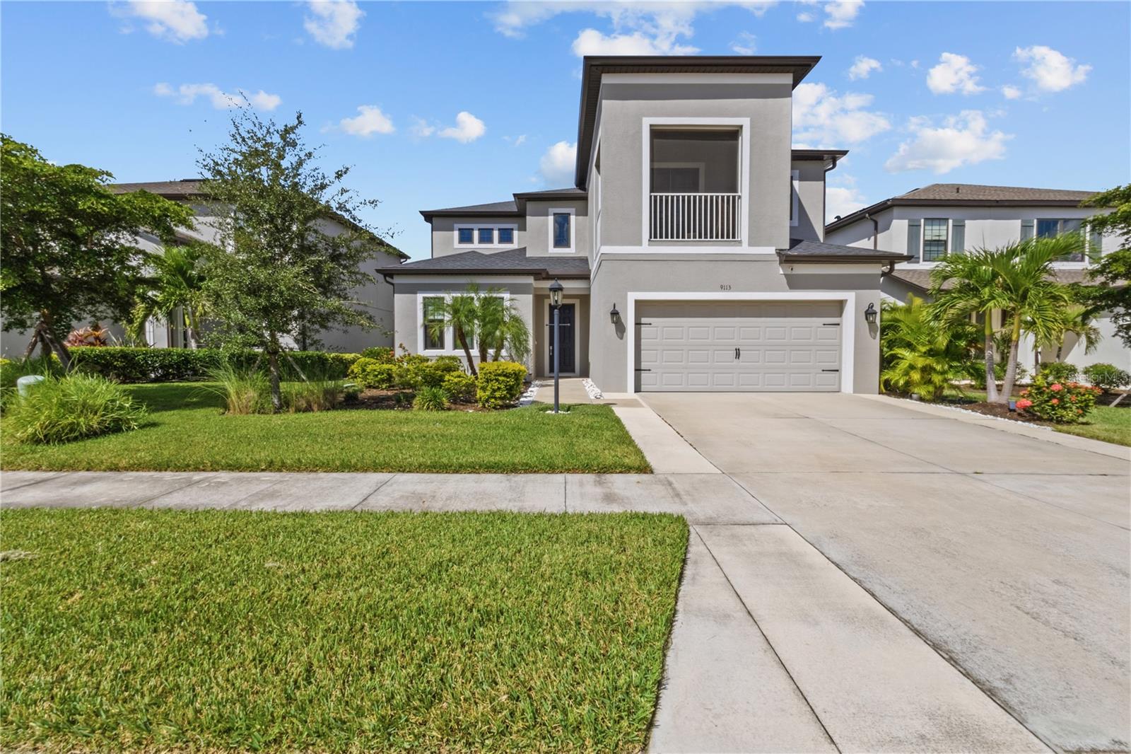 9113 LUNA LN