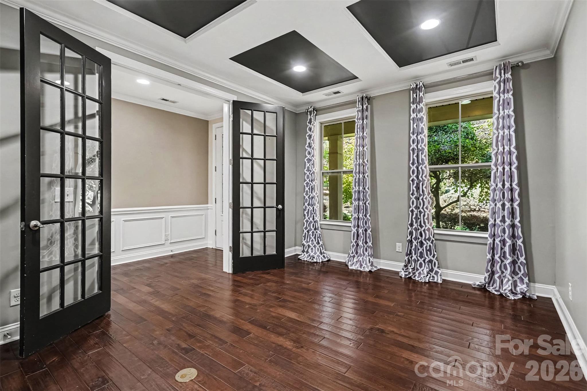 Single Family Residence at 12609 Burr Oak Lane, Charlotte, photo 5 of 48