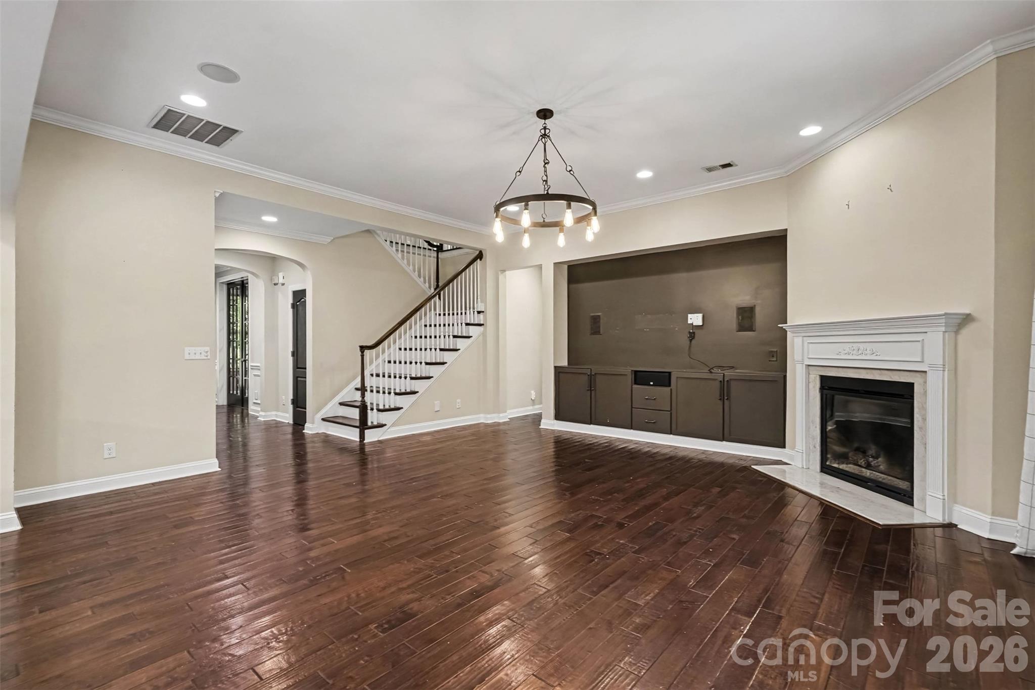 Single Family Residence at 12609 Burr Oak Lane, Charlotte, photo 7 of 48
