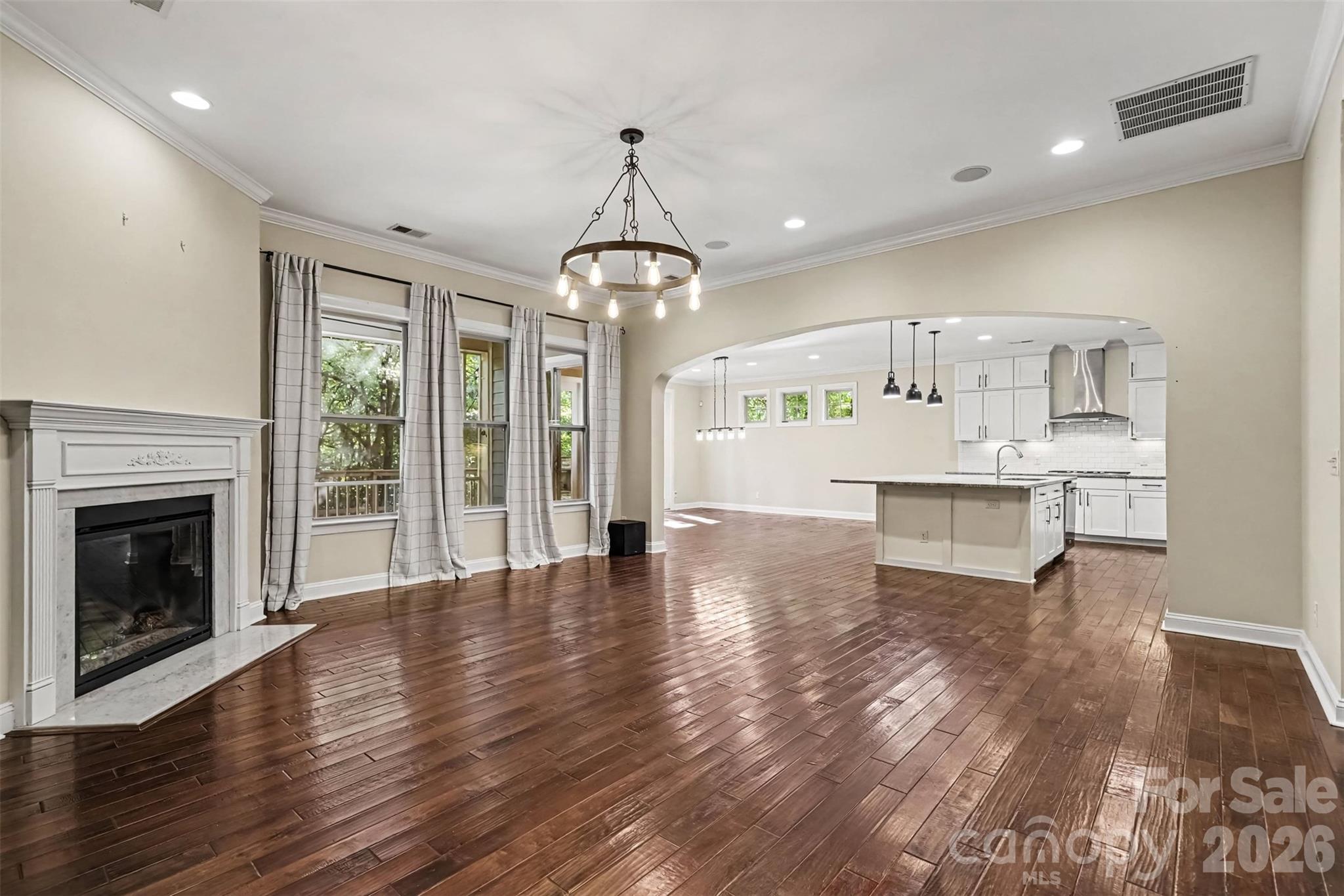 Single Family Residence at 12609 Burr Oak Lane, Charlotte, photo 9 of 48
