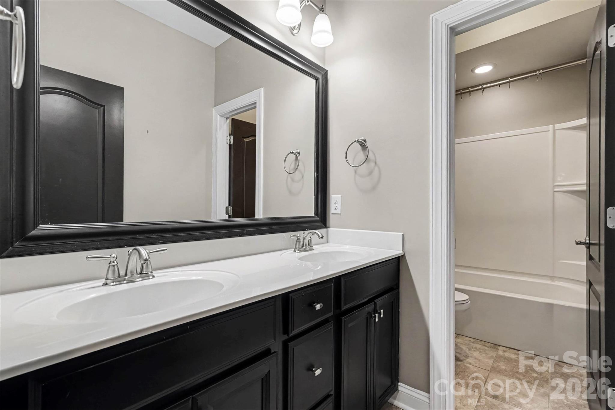 Single Family Residence at 12609 Burr Oak Lane, Charlotte, photo 31 of 48