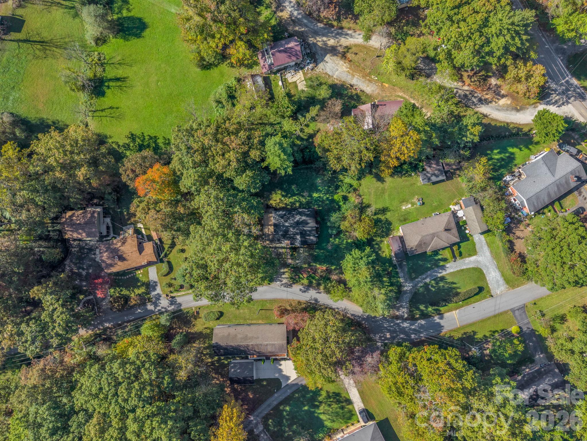 Single Family Residence at 88 Lake Rugby Drive, Hendersonville, photo 36 of 38