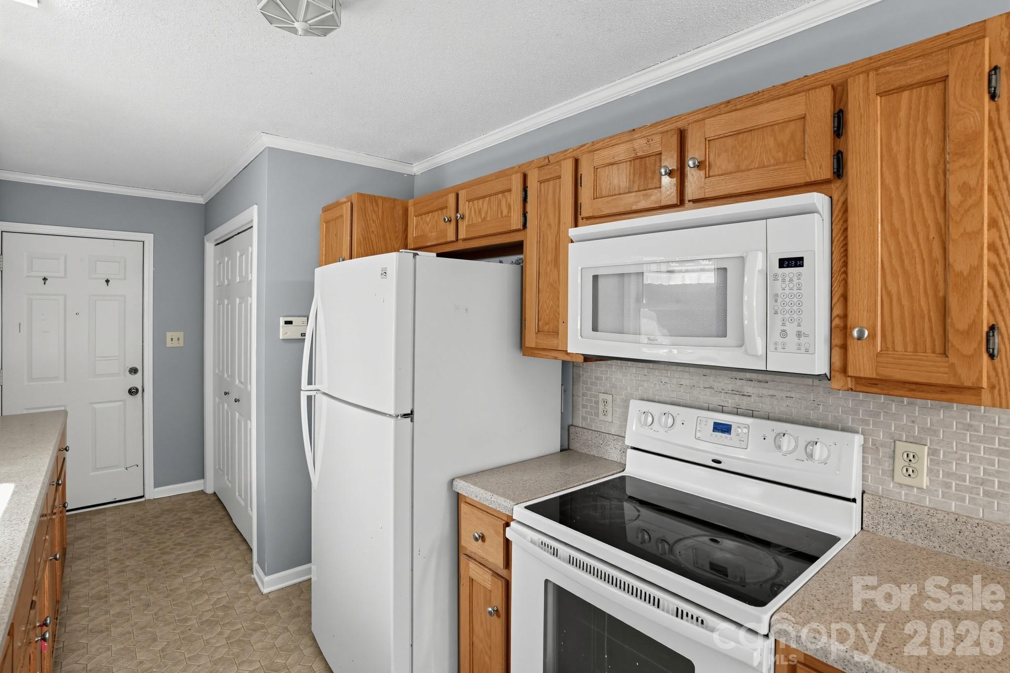Single Family Residence at 3033 26th Street Lane, Hickory, photo 8 of 30