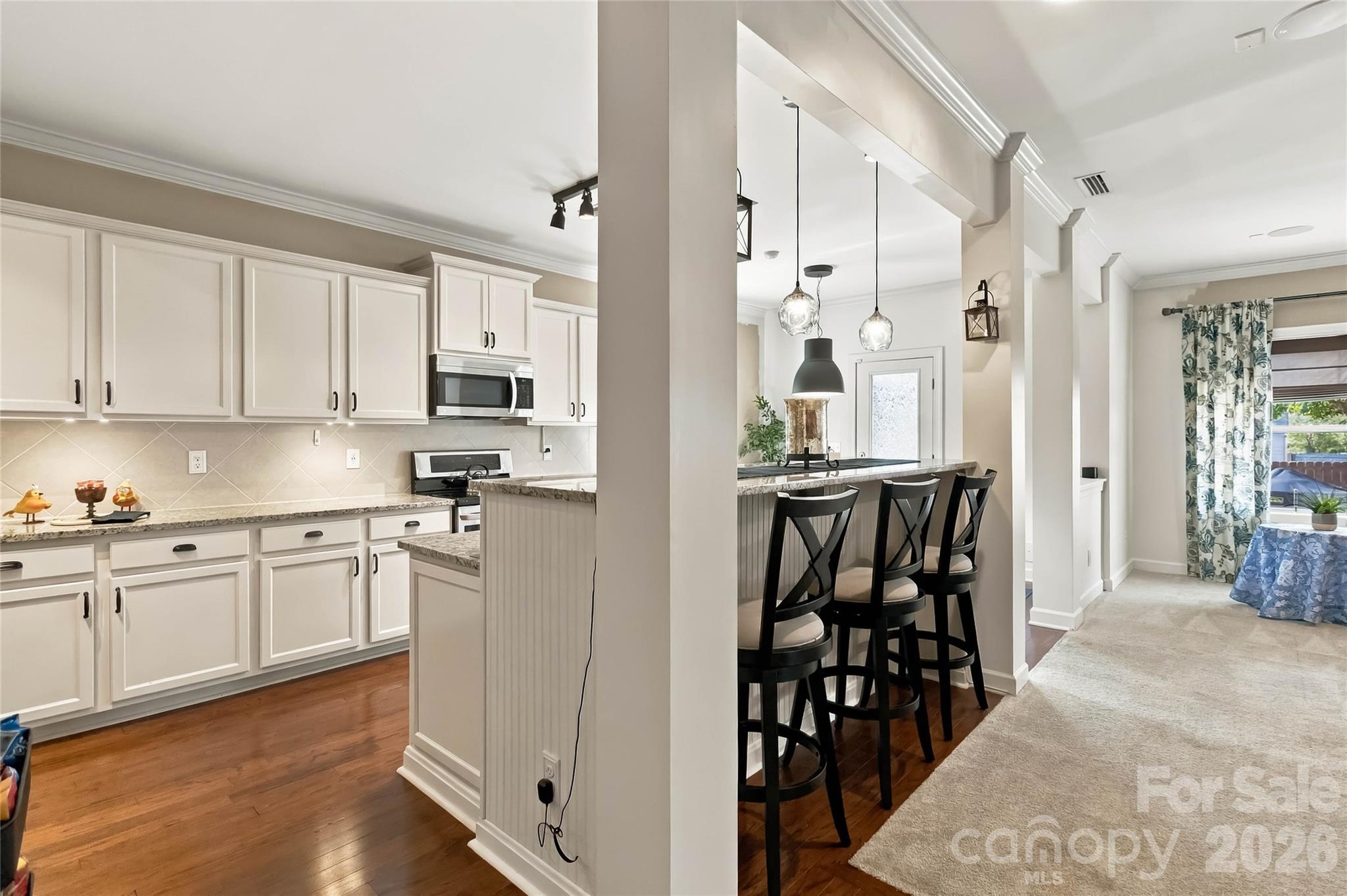 Kitchen Island - 15221 Kissimmee Lane, Mint Hill