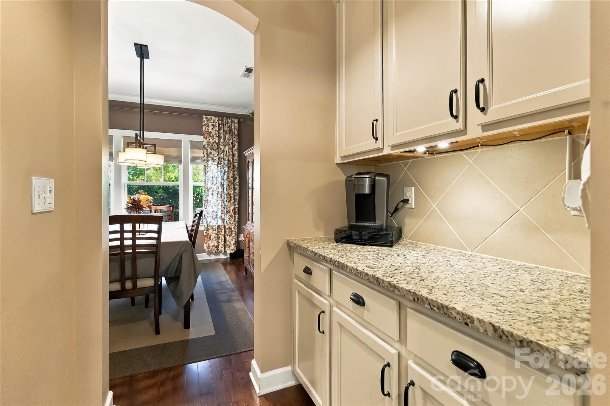 Butlers Pantry - 15221 Kissimmee Lane, Mint Hill