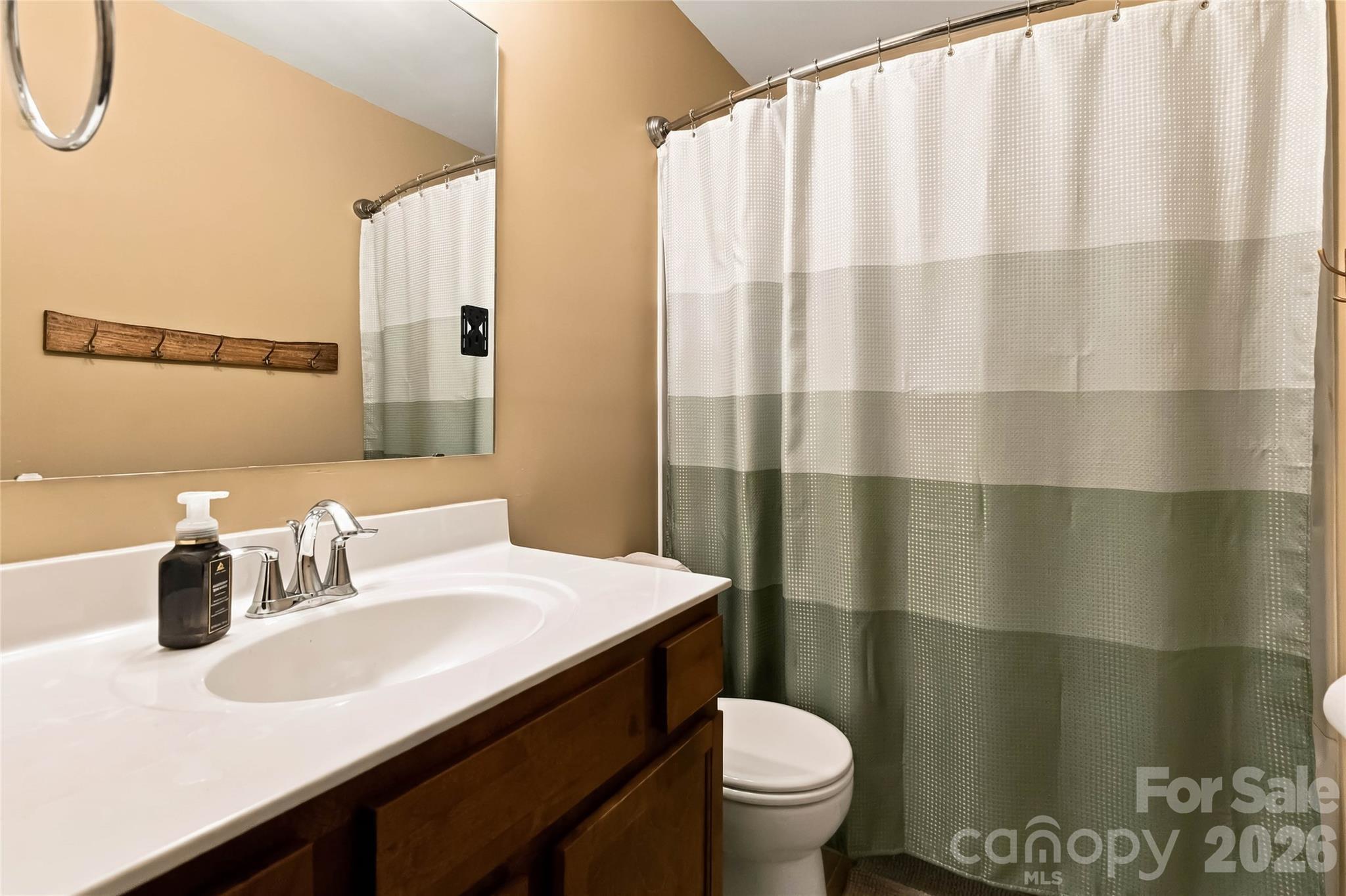 Upstairs Full Bathroom - 15221 Kissimmee Lane, Mint Hill