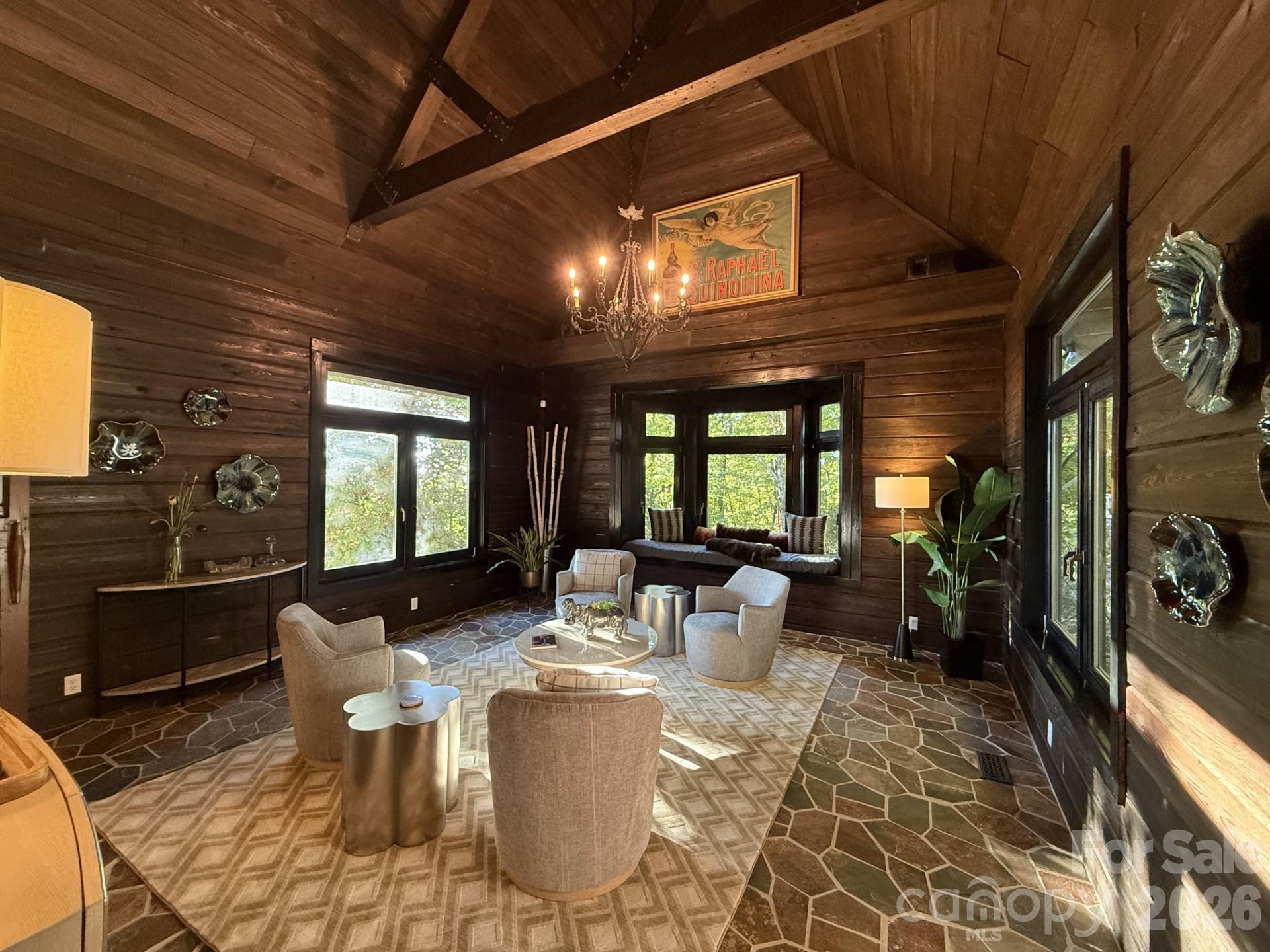Bourbon Lounge - 1052 Toxaway Drive, Lake Toxaway