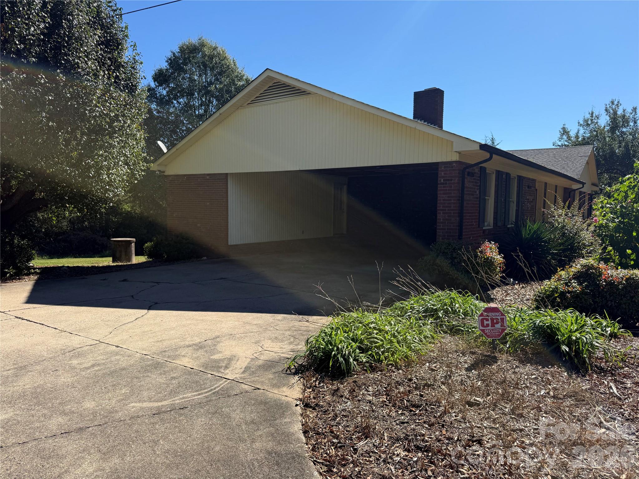 Single Family Residence at 552 Old Stubbs Road, Cherryville, photo 5 of 24
