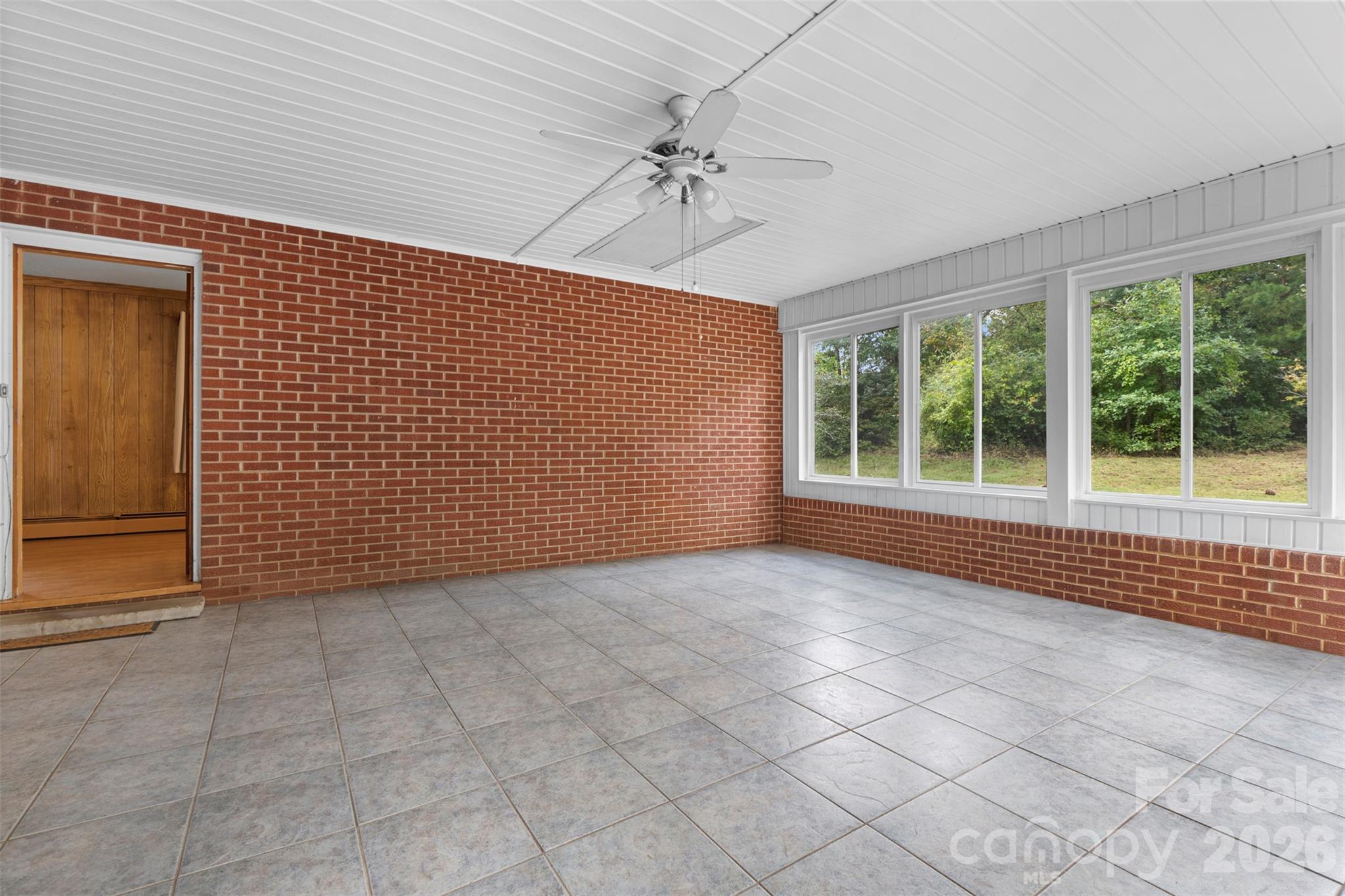 Sunroom - 3410 Surratt Road, Denton