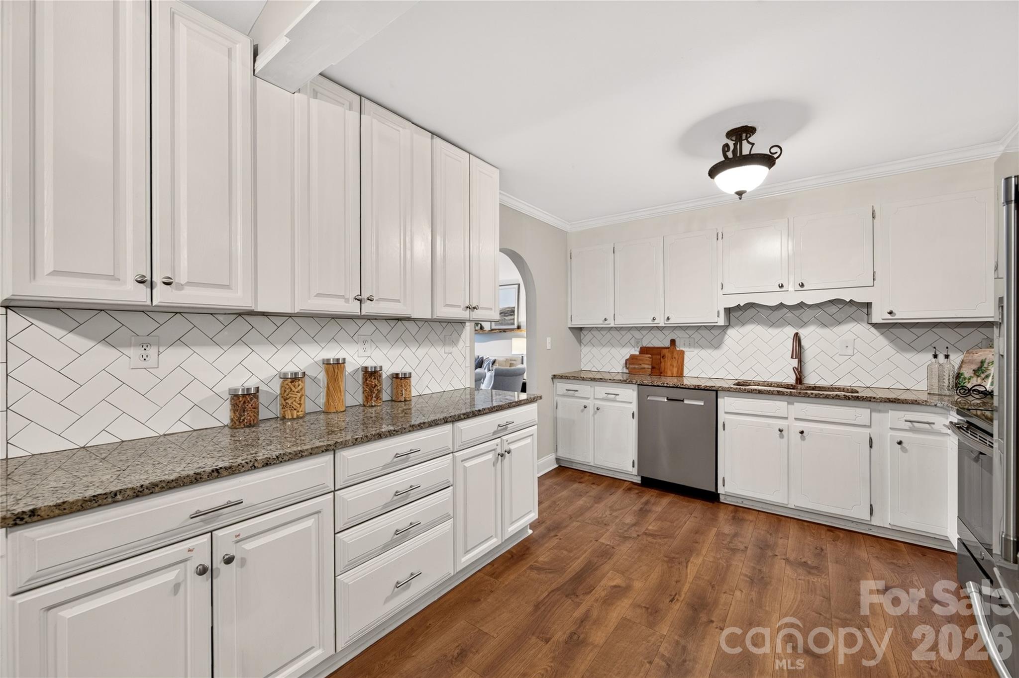Single Family Residence at 1422 McIlroy Road, Charlotte, photo 10 of 36