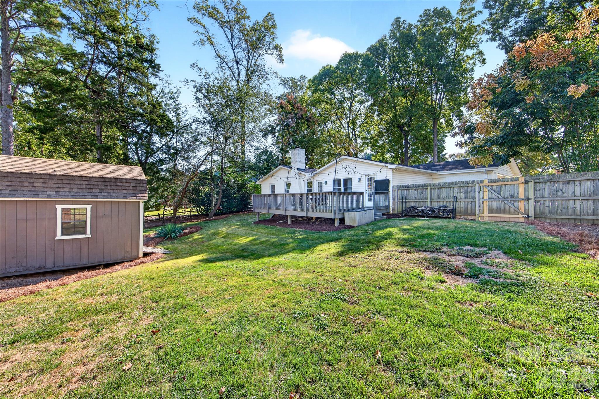Single Family Residence at 1422 McIlroy Road, Charlotte, photo 34 of 36