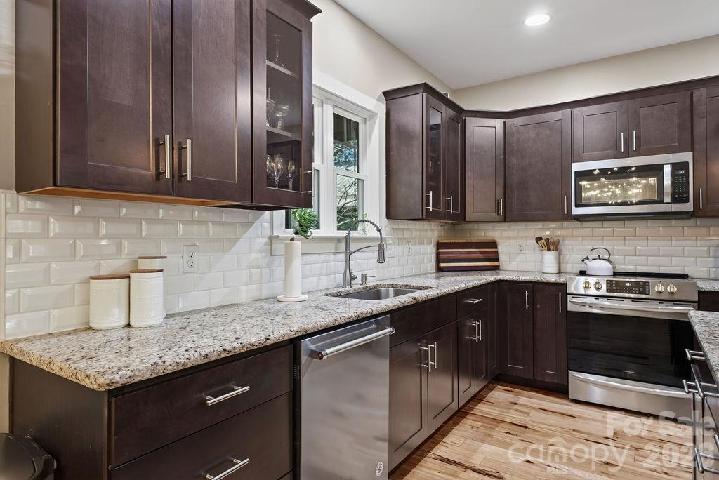 Single Family Residence at 98 Langwell Avenue, Asheville, photo 13 of 21