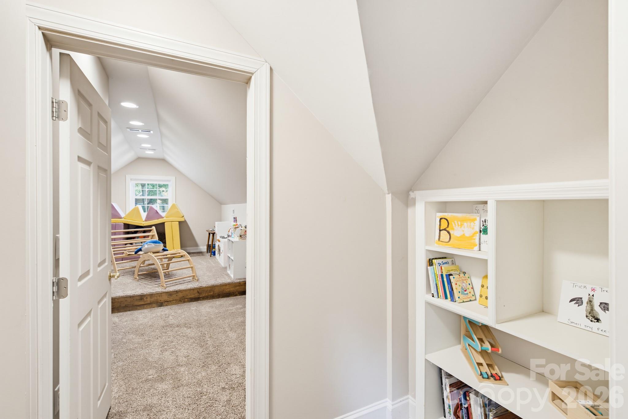 Single Family Residence at 7201 Charter Brook Drive, Charlotte, photo 32 of 46