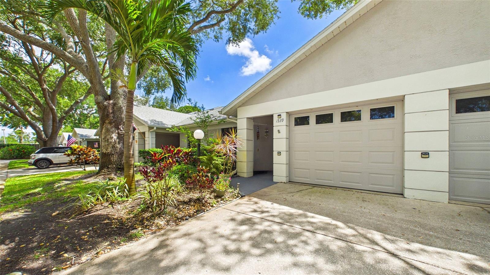 1539 REBECCA LN