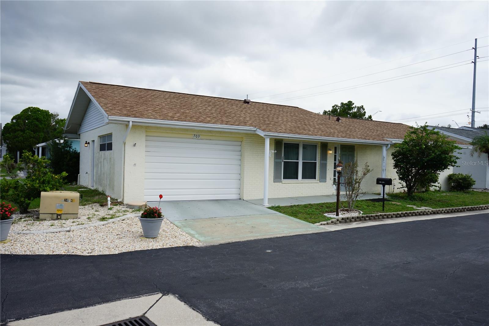 703 HUXLEY PL